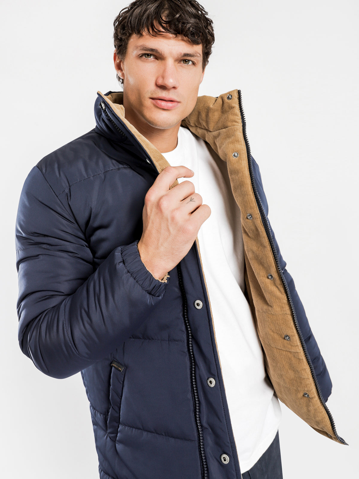 Boden Reversible Puffer Jacket in Stone