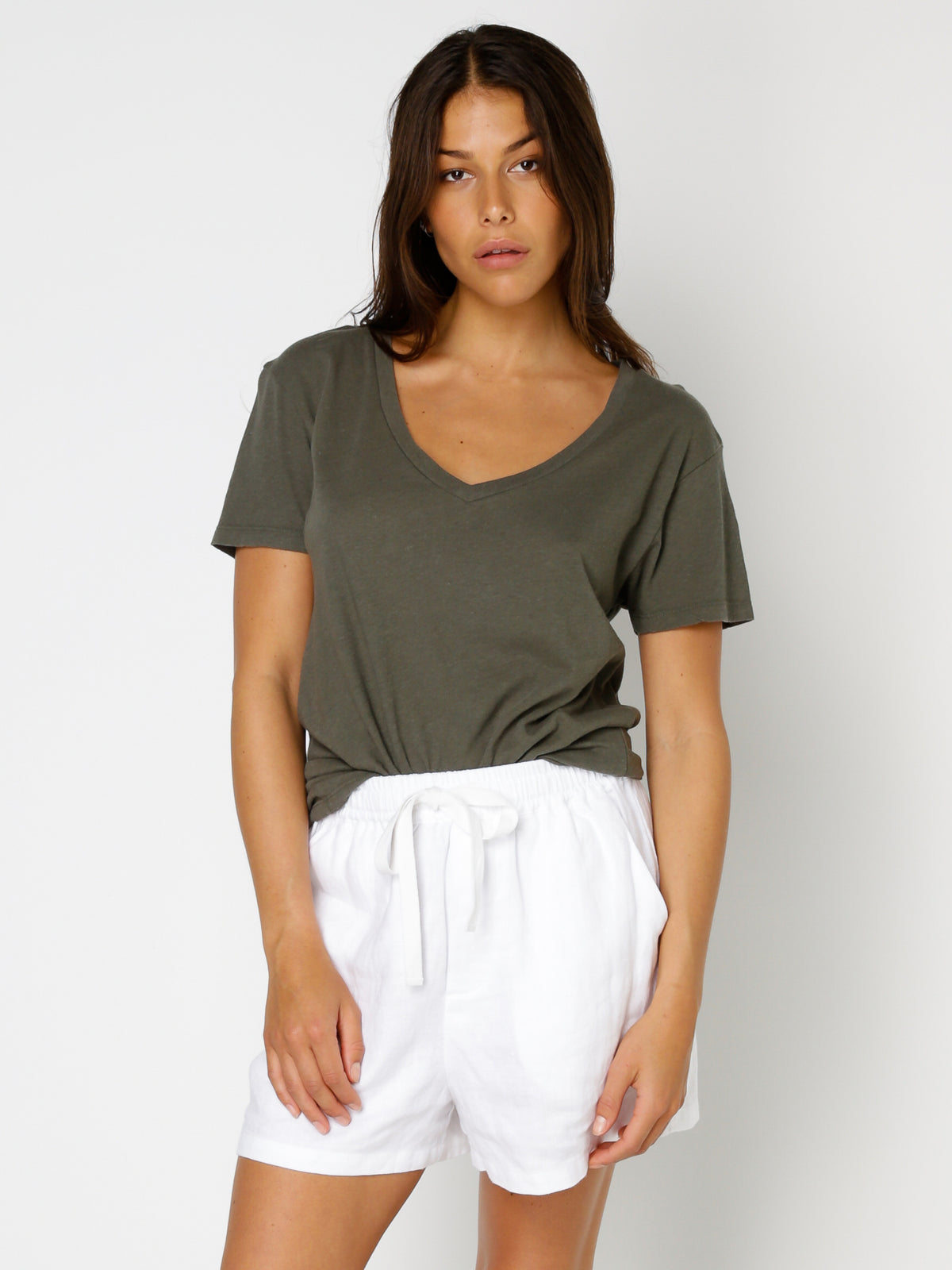 Abode V-Neck Linen T-Shirt in Olive