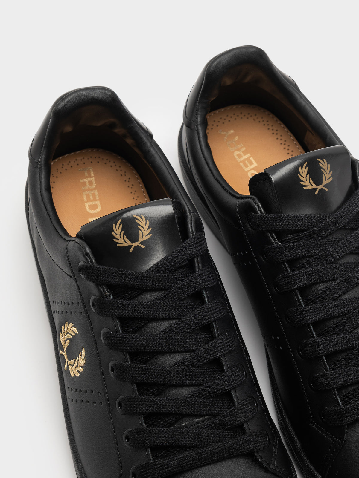 Mens B721 Leather Tab Sneaker in Black &amp; Gold