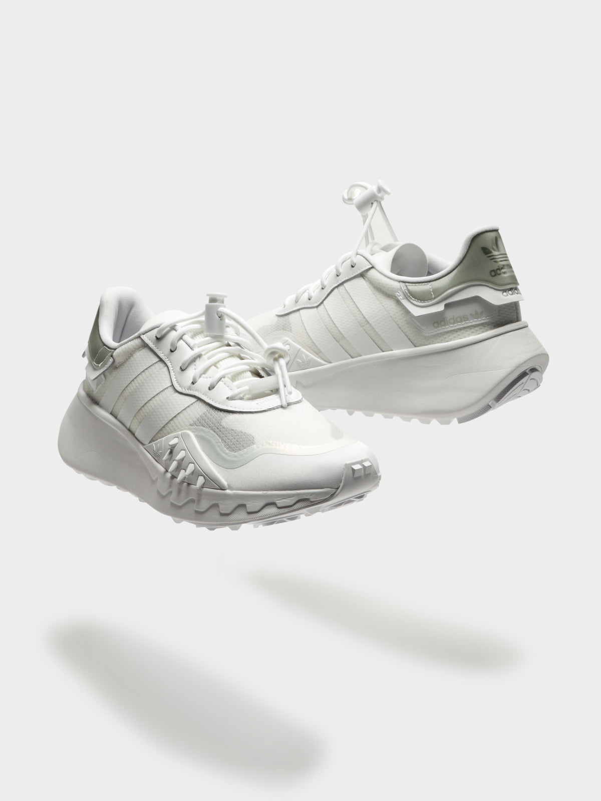 Womens Choigo Sneakers in White &amp; Silver