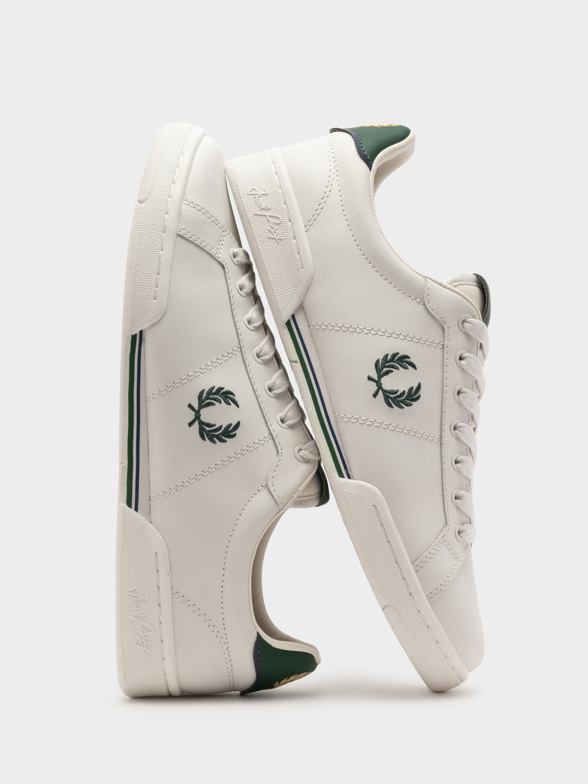 Mens B722 Leather Sneaker in White &amp; Green