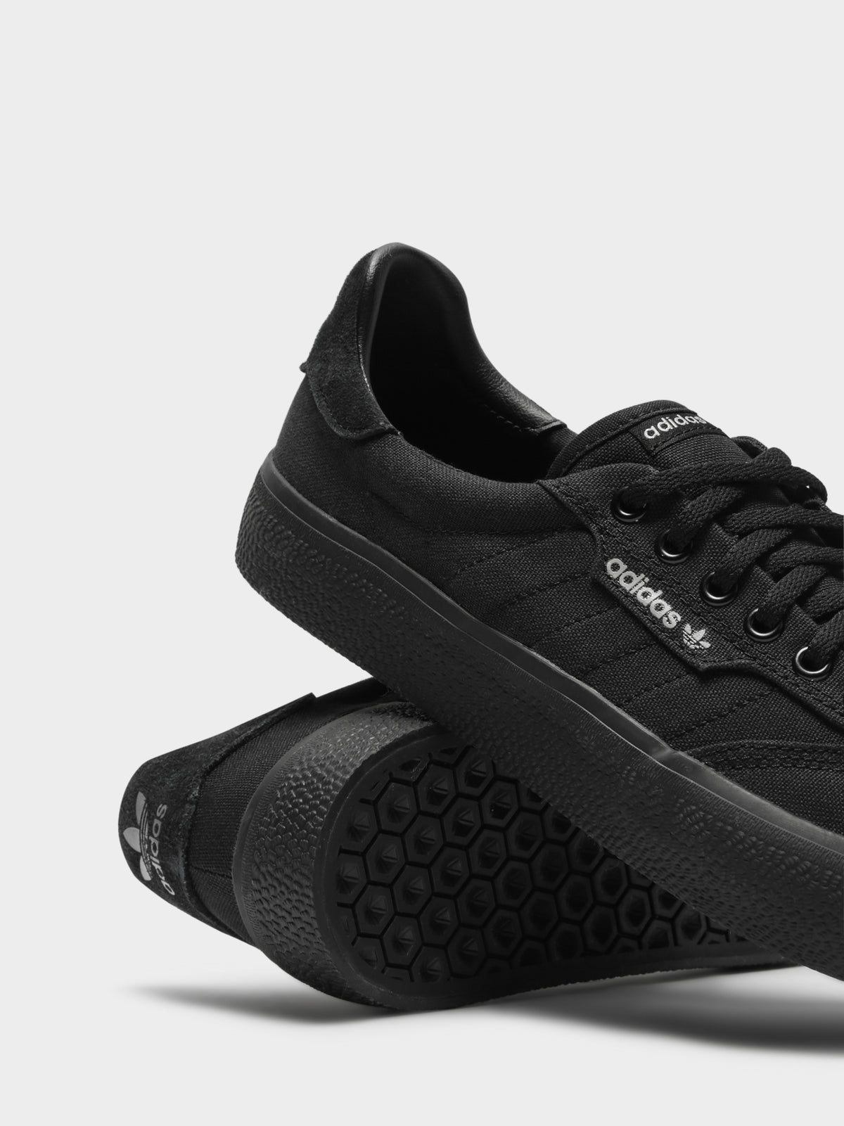 Unisex 3MC Vulc Sneakers in Black
