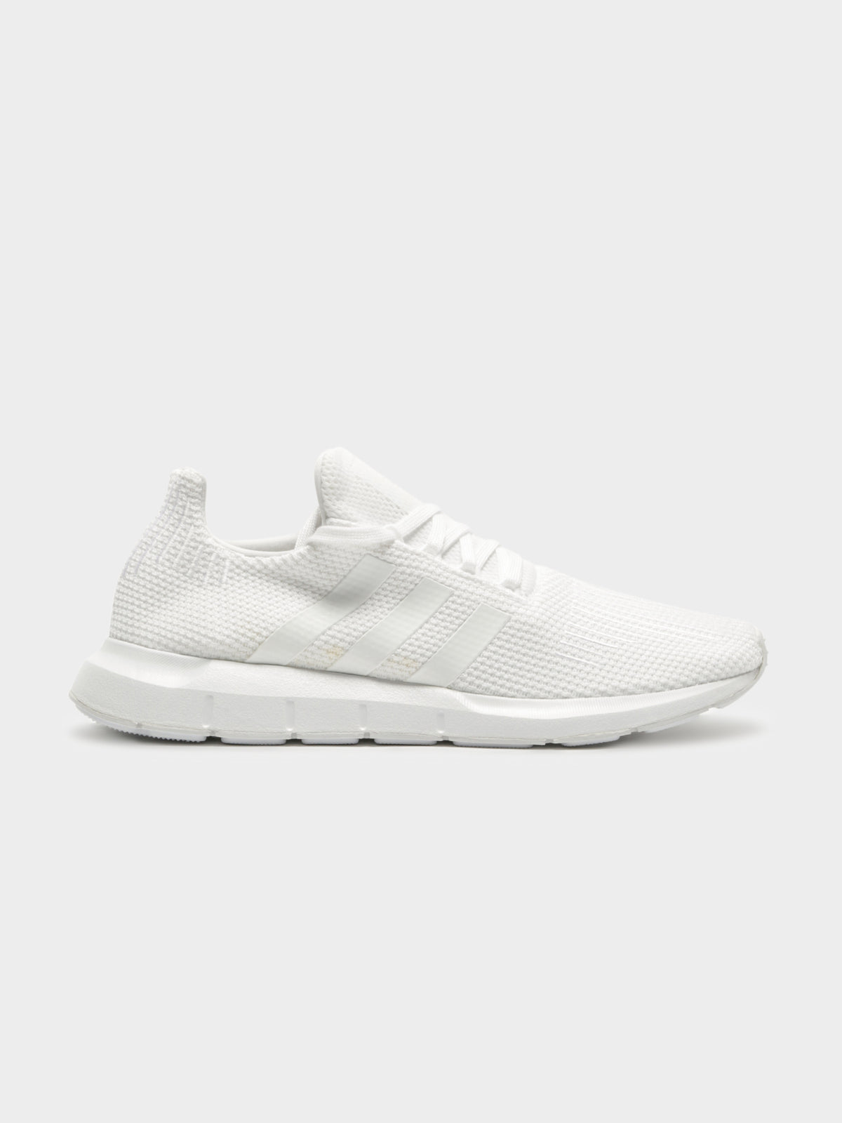 Unisex Swift Run Sneakers in White