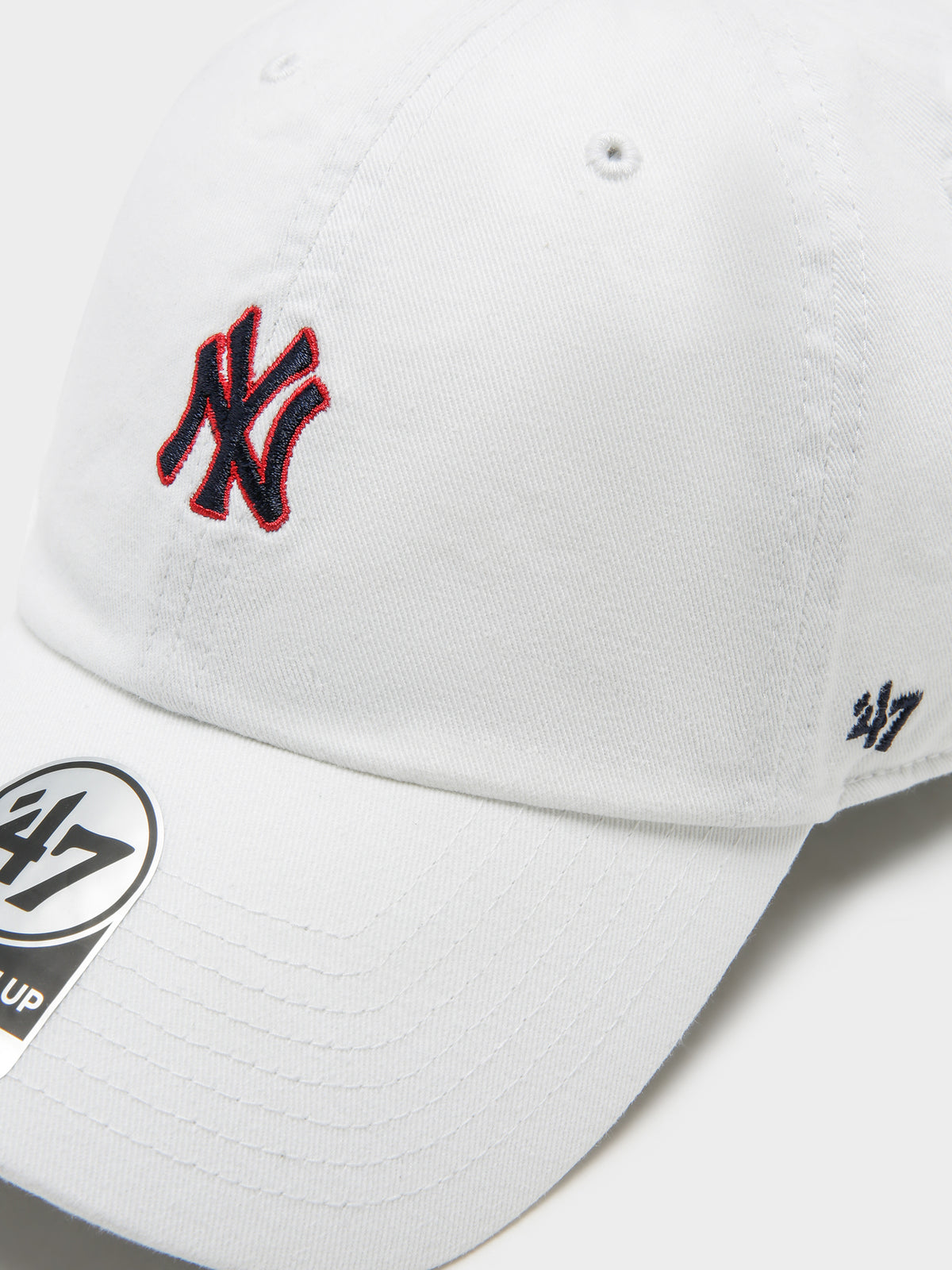 New York Yankees Baseball Cap in White &amp; Navy