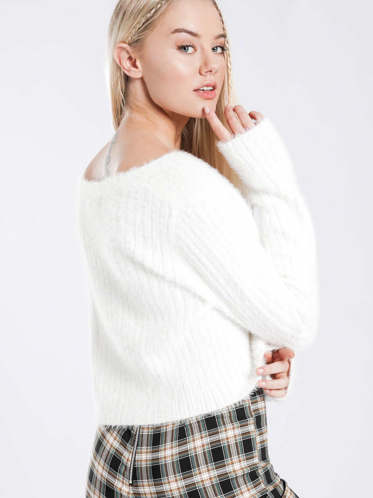 Betty Fluffy Cardi in Off White