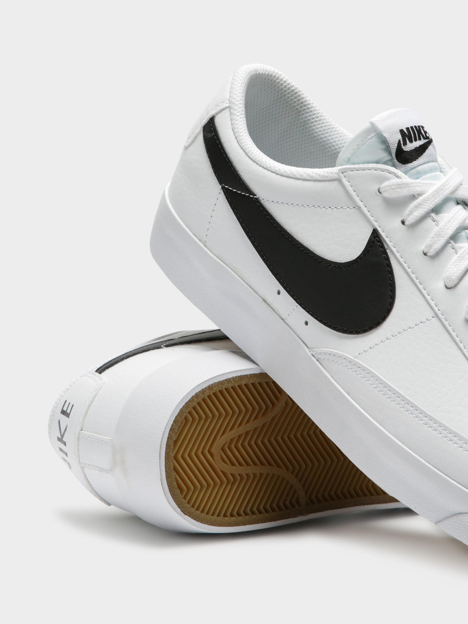Nike Mens Blazer Low Leather Sneakers Black/White