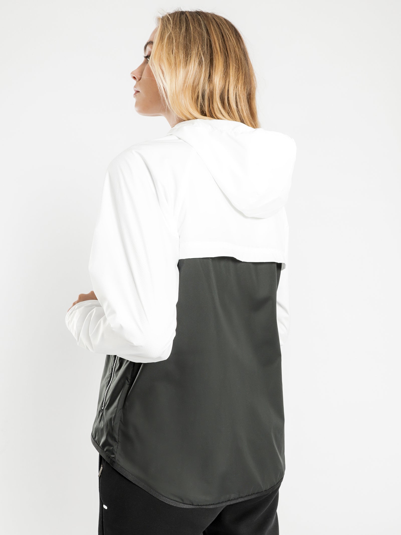 Nike NSW Windrunner Jacket White/Black | Glue Store