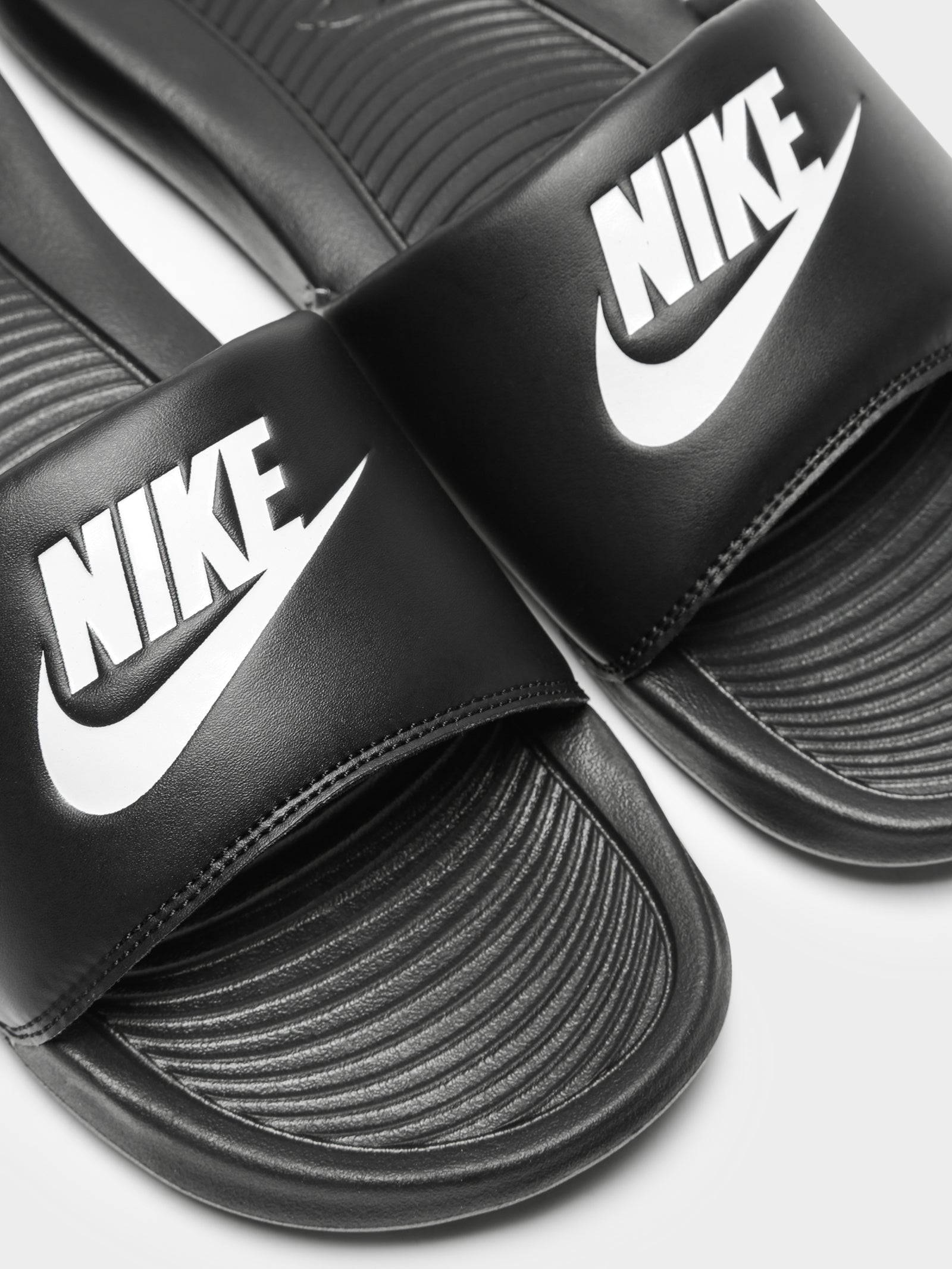 Nike Womens Victori One Slides Black/White Glue Store