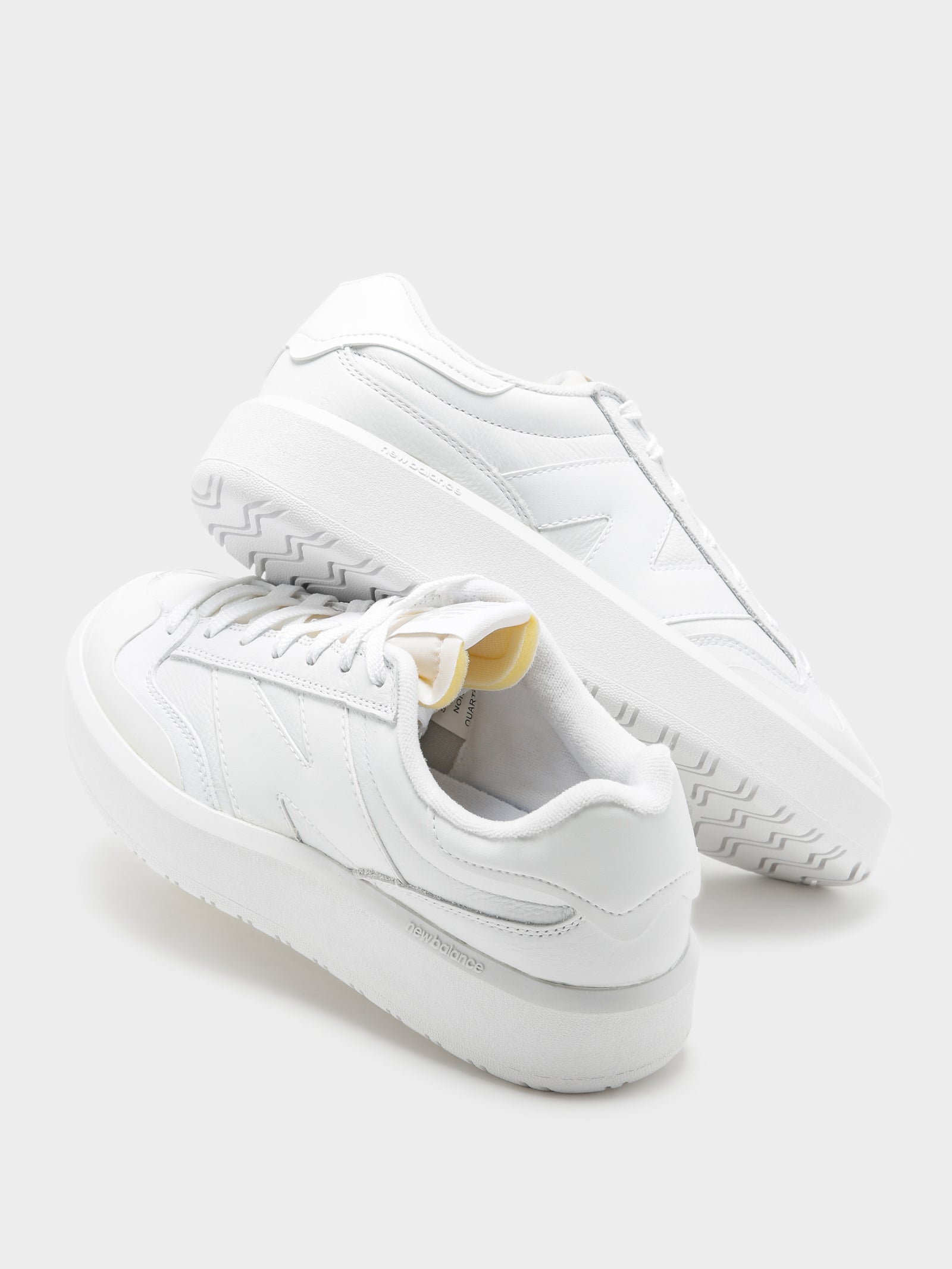 Unisex CT302 Sneakers in White