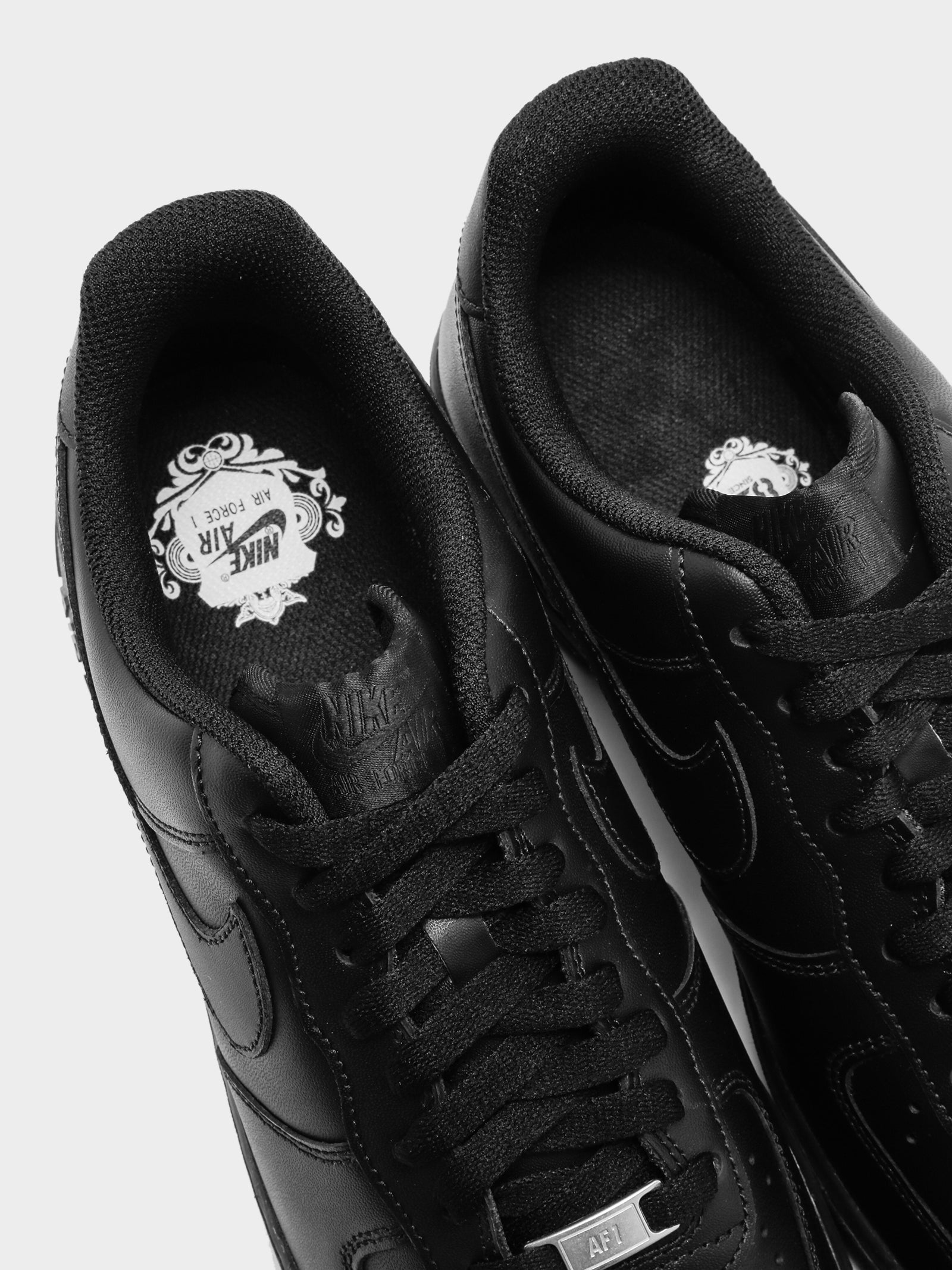 Mens Air Force 1 '07 Sneakers in Black