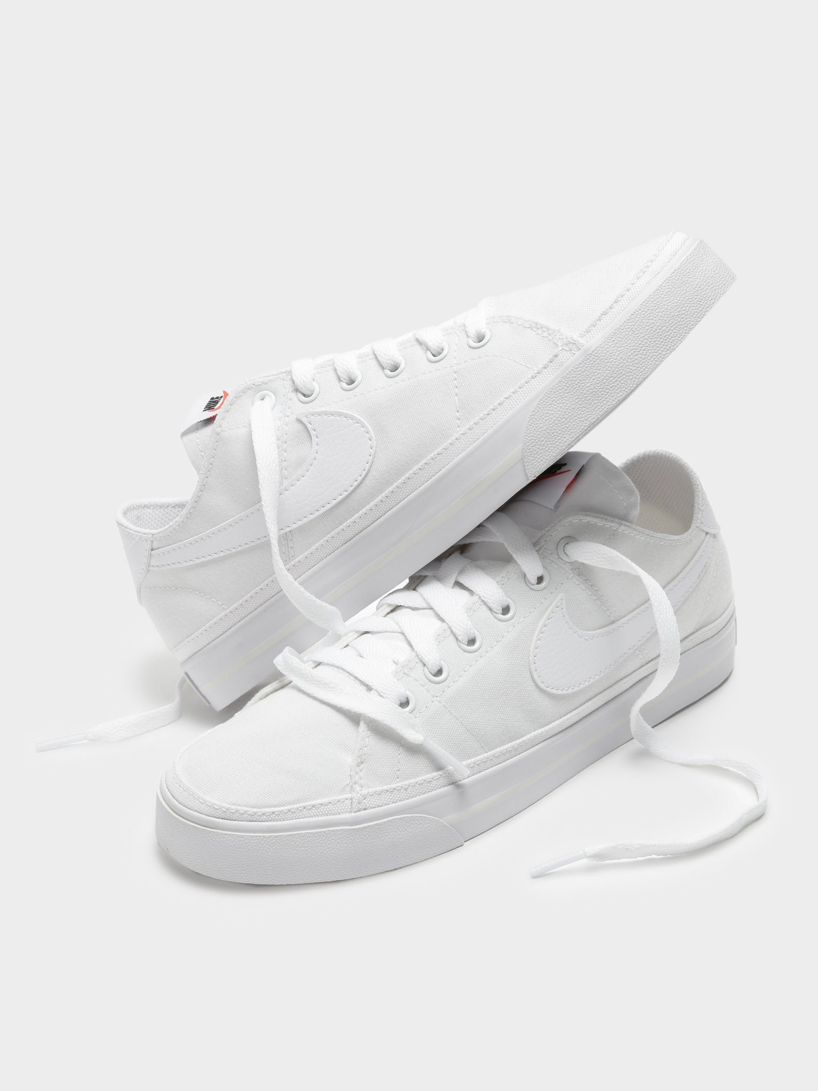 Womens Court Legacy Canvas Sneaker in White