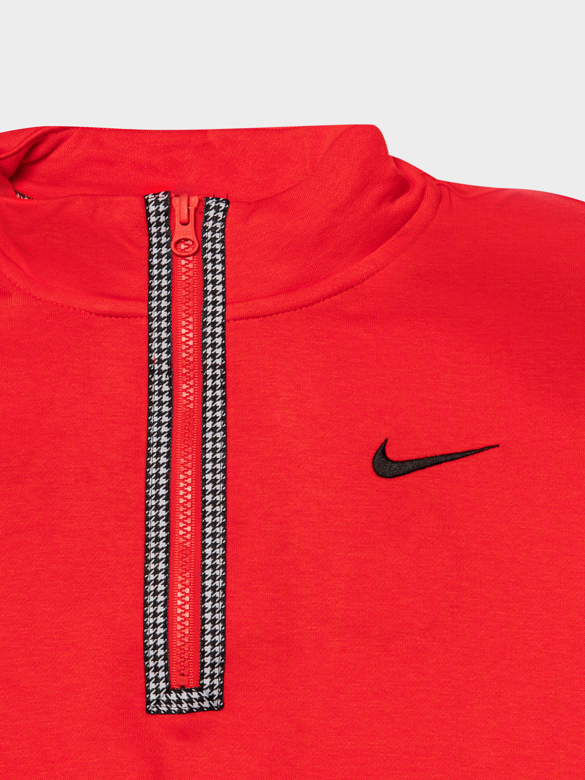 NSW Icon Clash 1/2 Zip Sweat in Chile Red &amp; Black