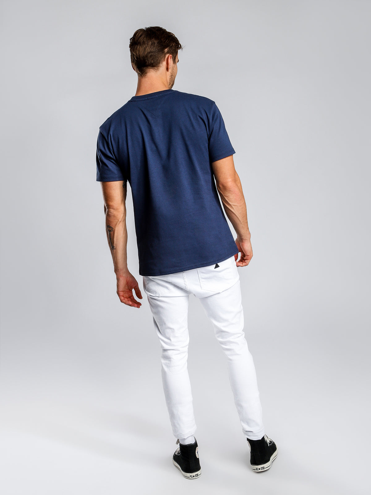 Tommy Jeans Collegiate Logo T-Shirt in Navy Blue