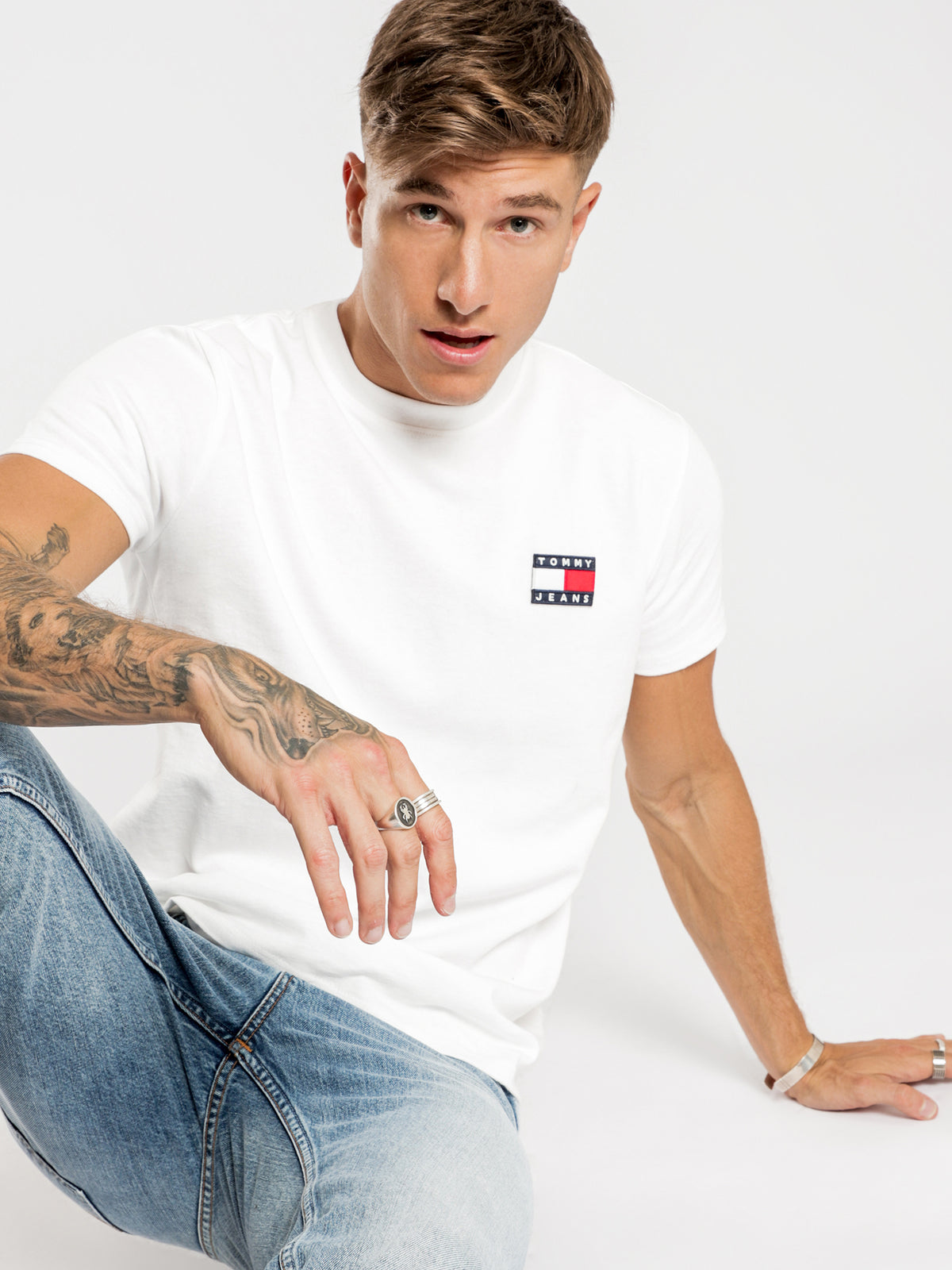 Tommy Jeans Badge Short Sleeve T-Shirt in White