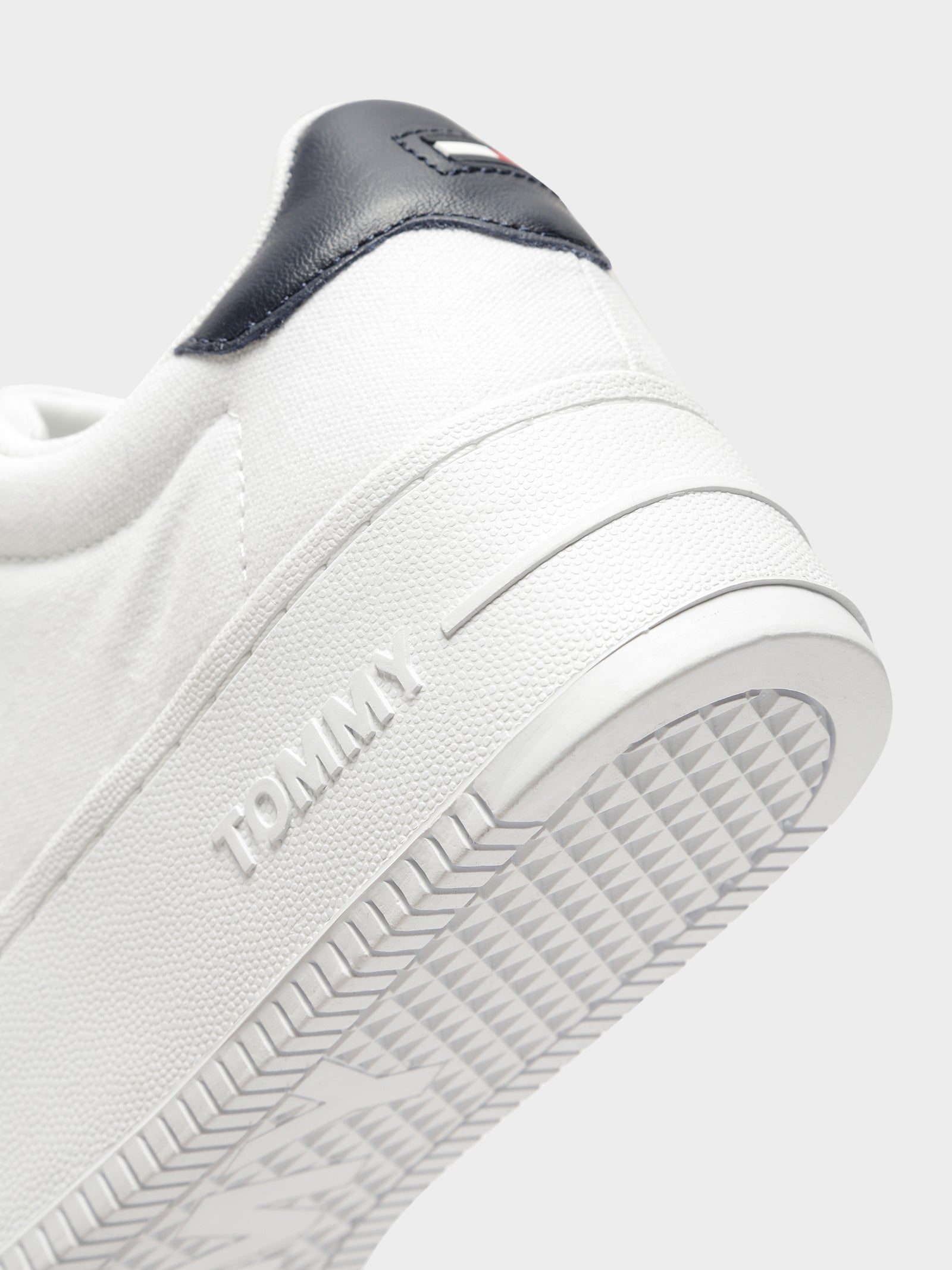 Womens Iconic Essential Flatforms