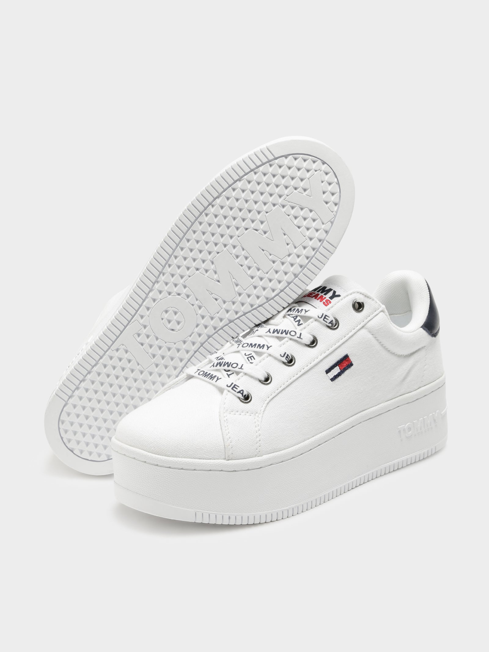 Womens Iconic Essential Flatforms