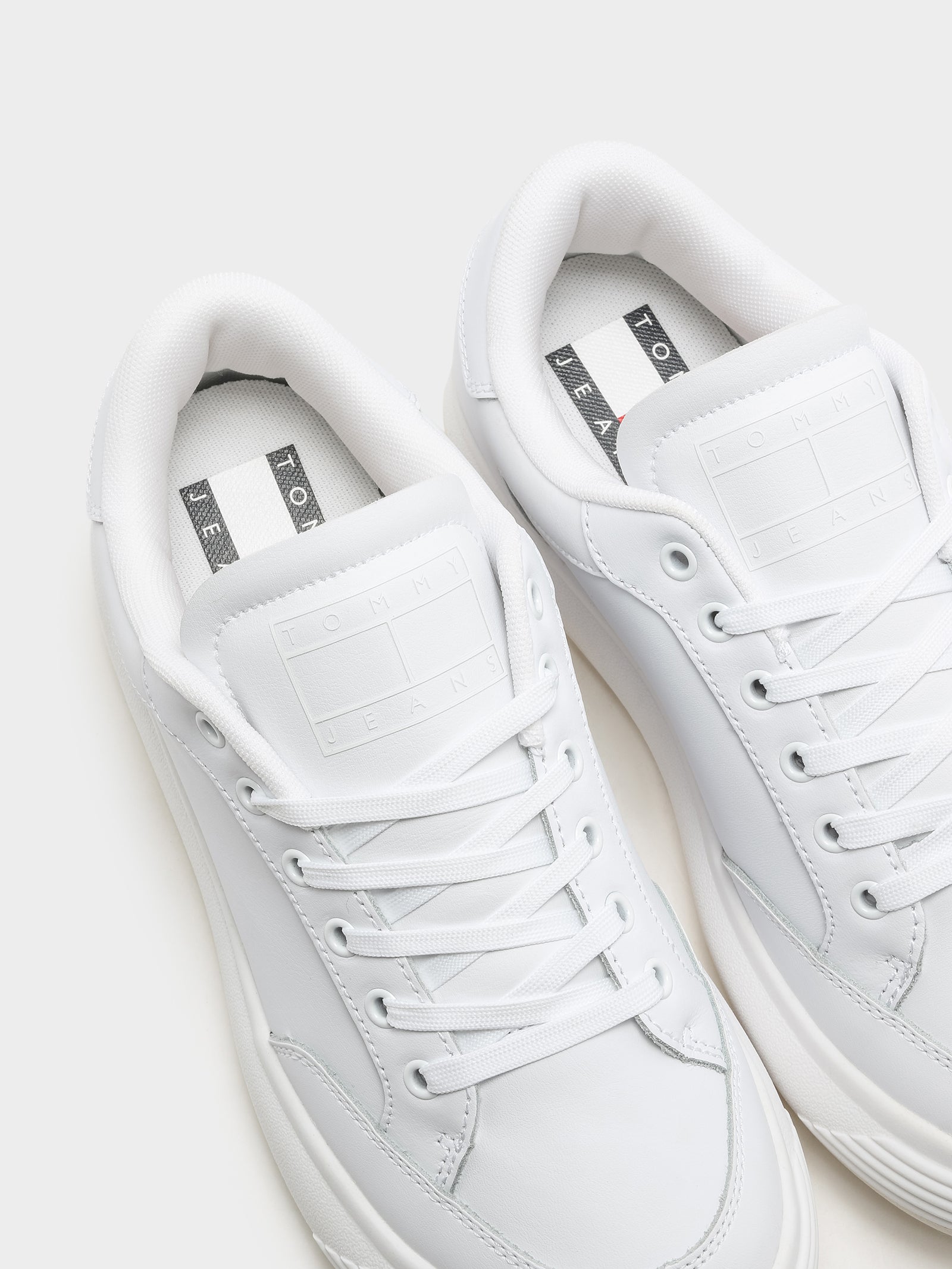 Womens Olivia 1A Sneakers in White