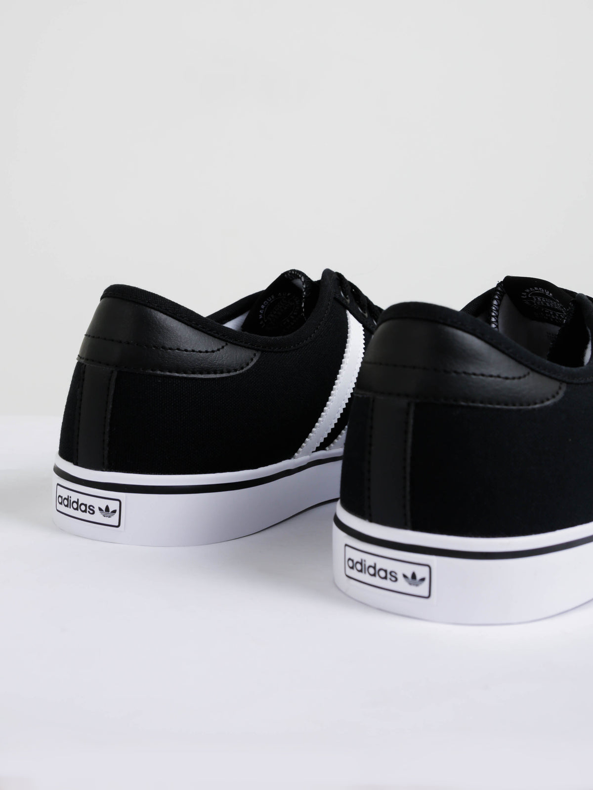Mens Seeley Sneakers in Black &amp; White