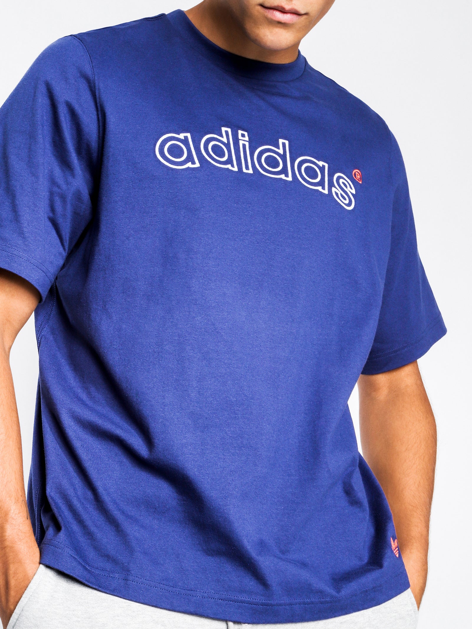 adidas archive logo tee