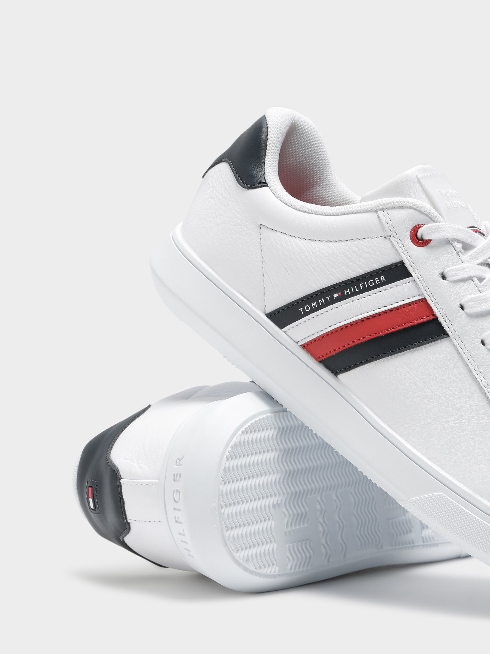 Mens Essential Leather Sneakers