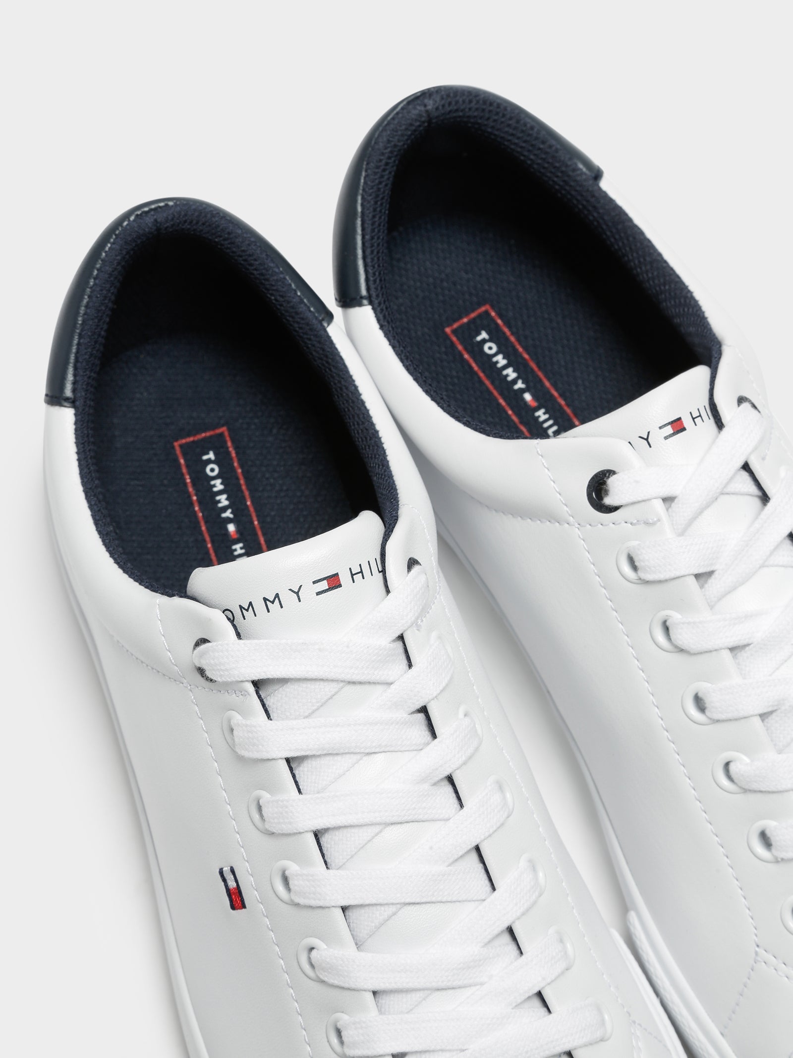 Mens Thin Stripe Sneaker