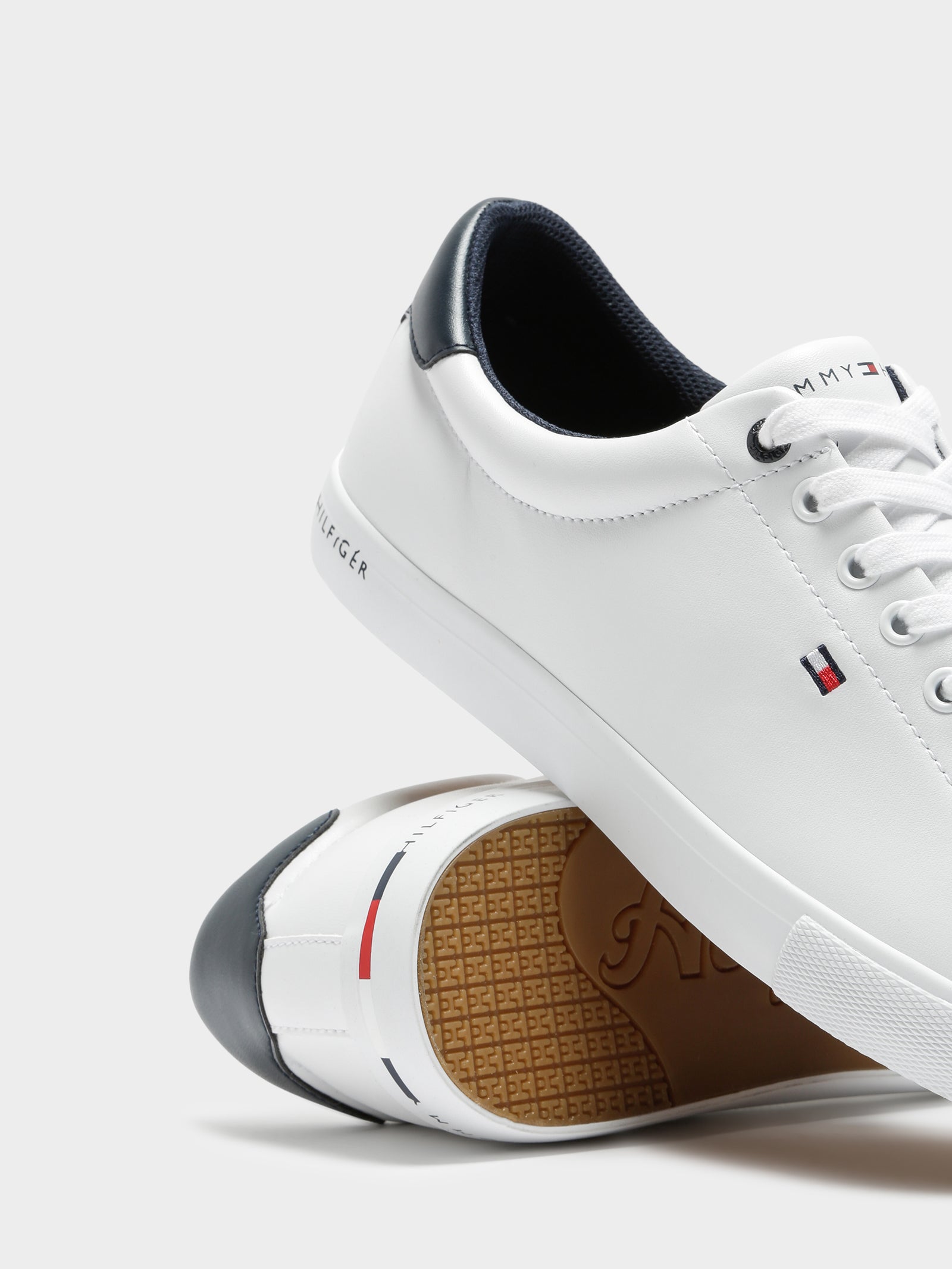 Mens Thin Stripe Sneaker