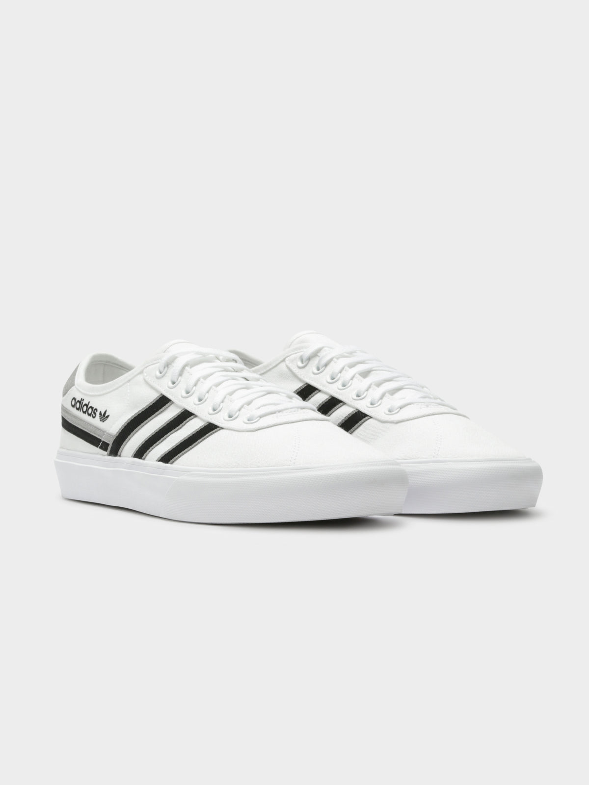 Mens Delpala Sneakers in White &amp; Charcoal Solid Grey