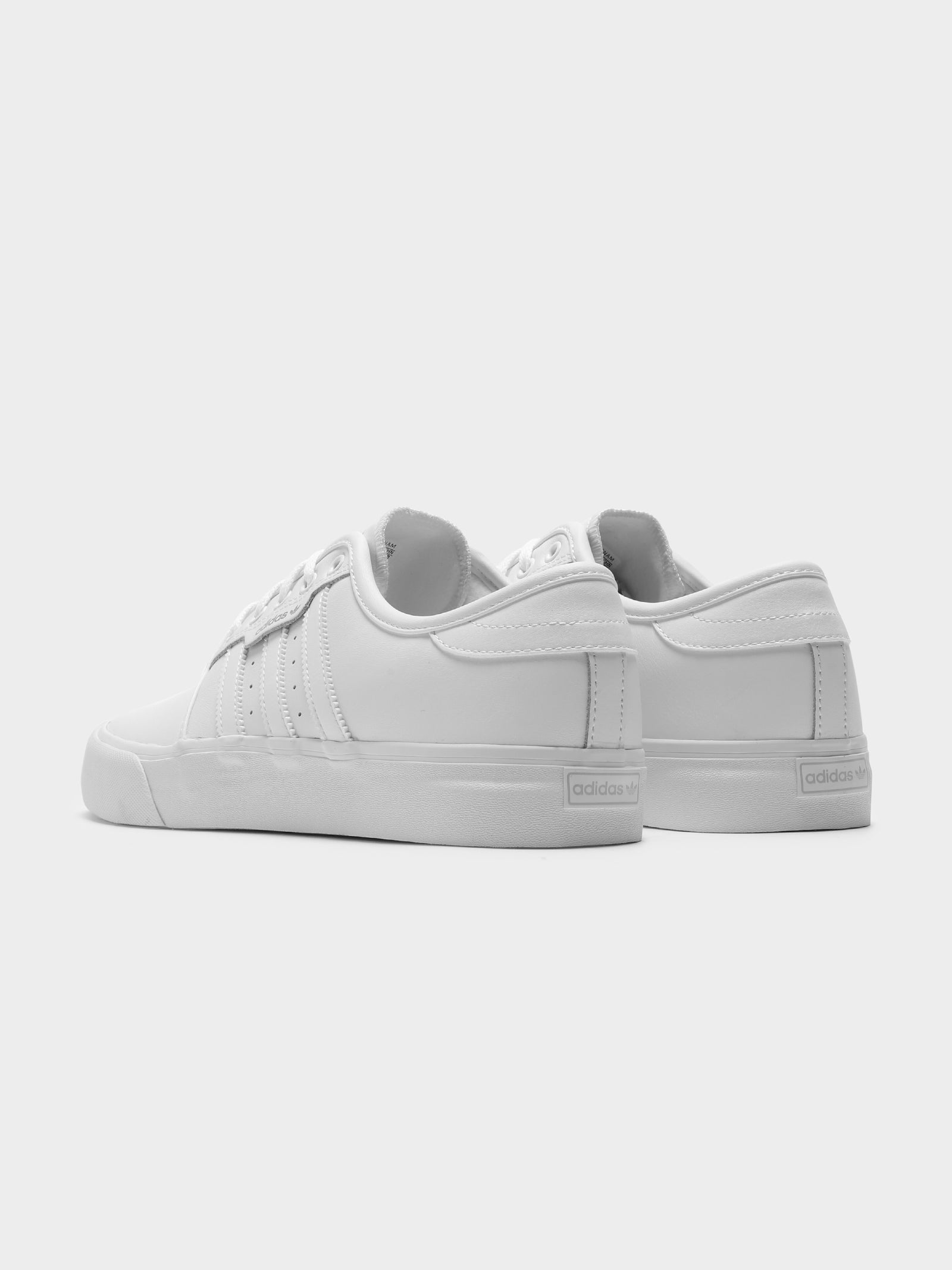 Adidas Mens Seeley XT Sneakers White Glue Store - Main Image