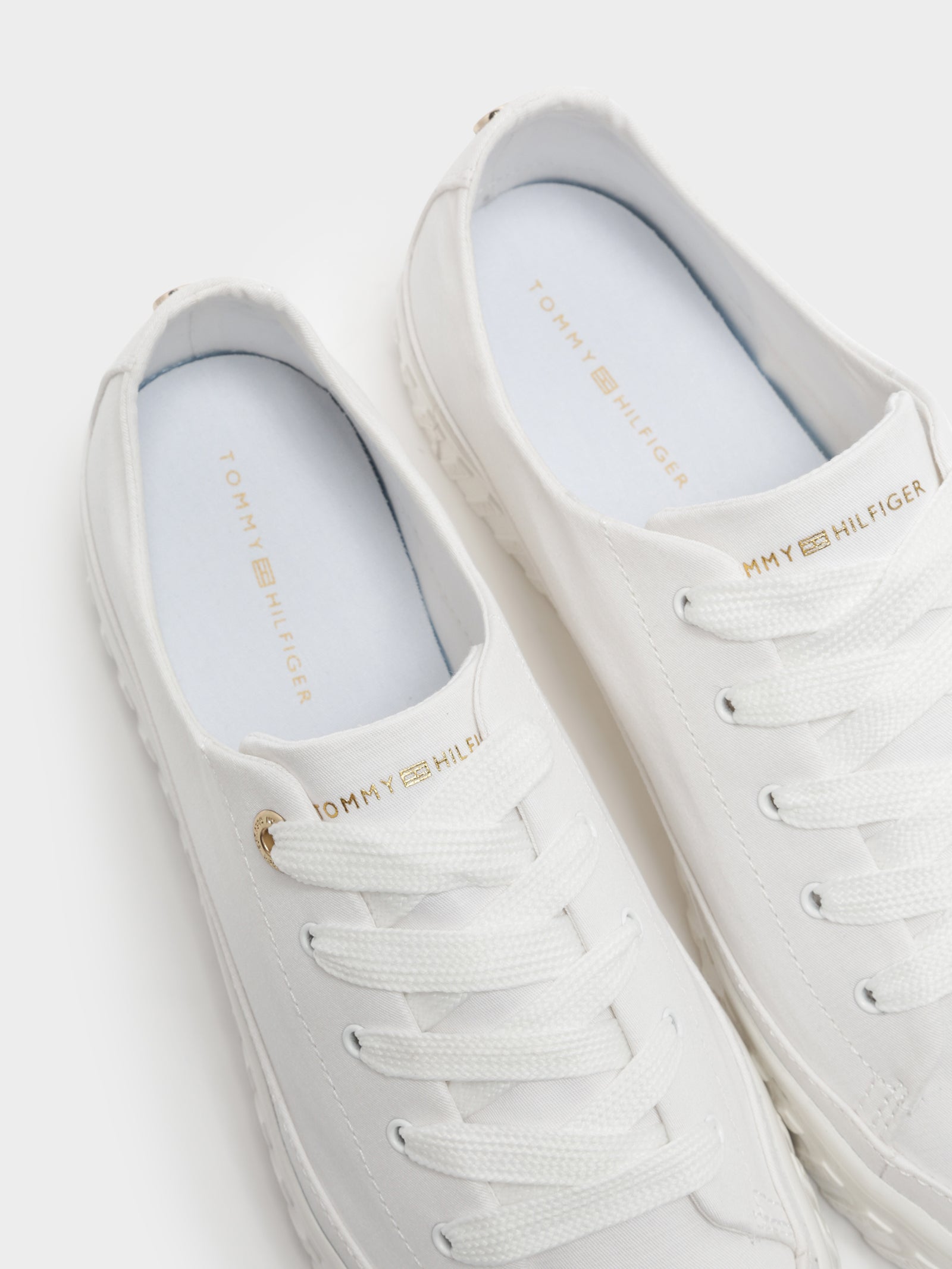 Womens Flatform Logo Sneakers