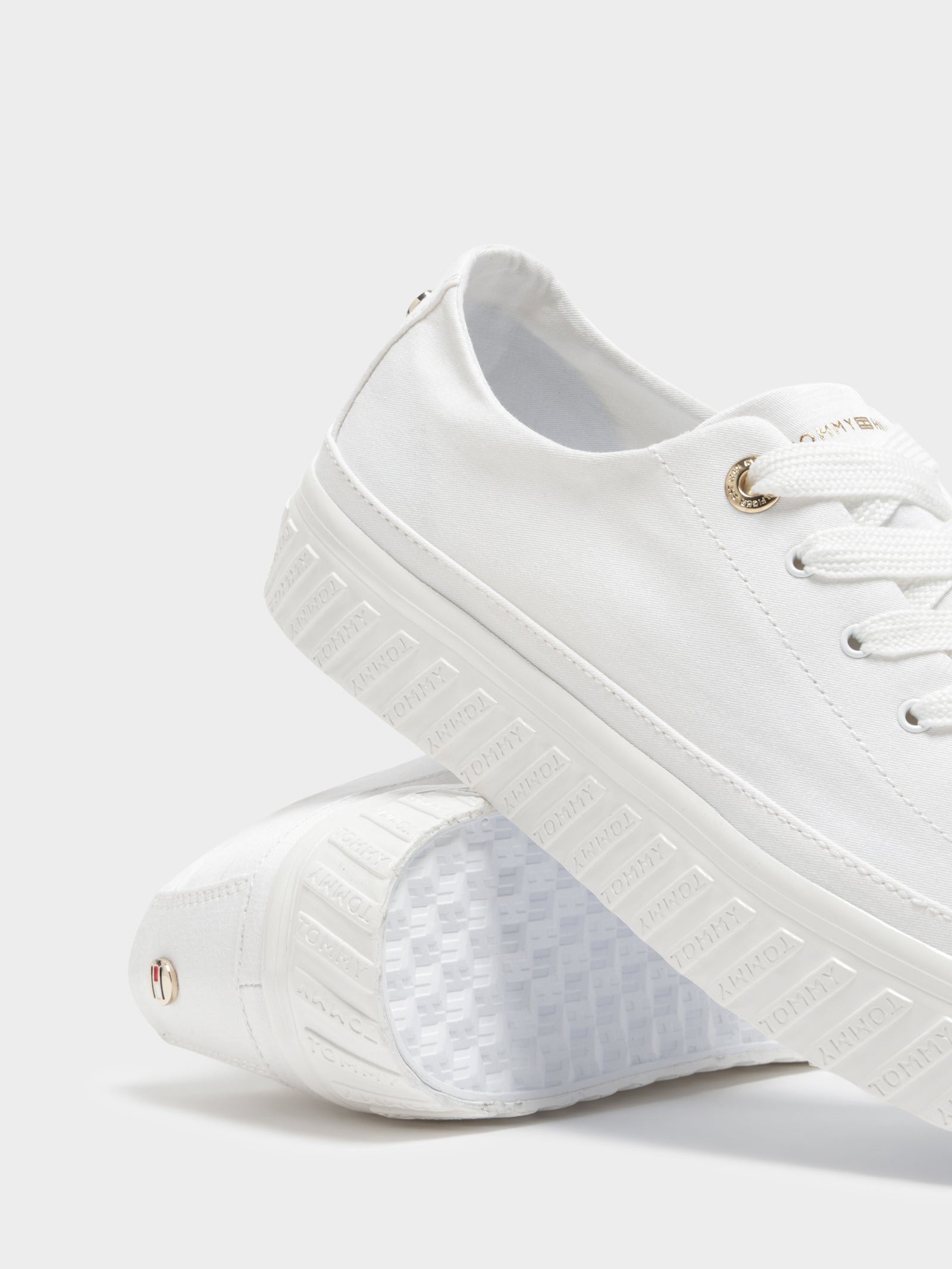 Womens Flatform Logo Sneakers