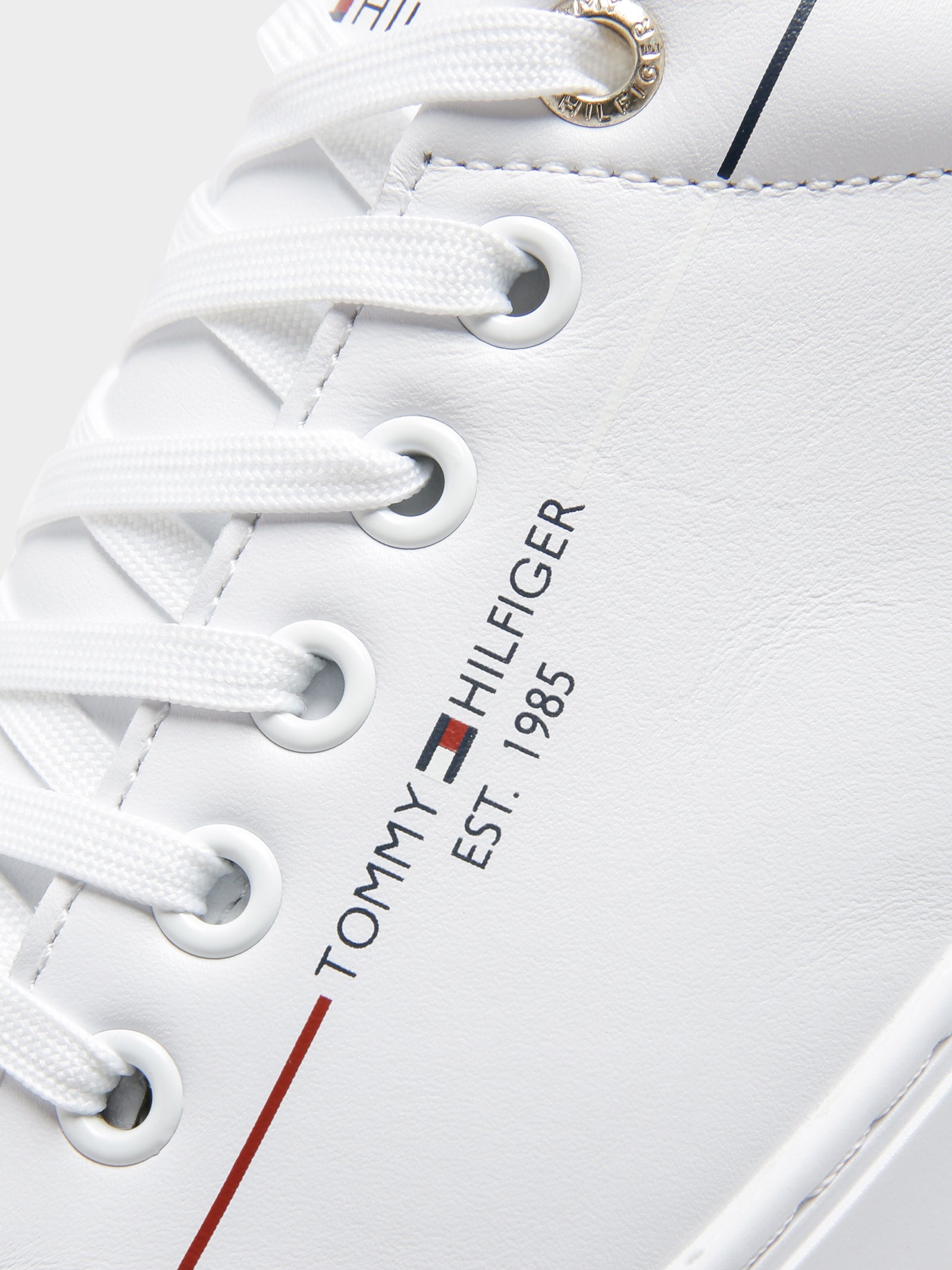 Womens Flat City Leather Sneakers