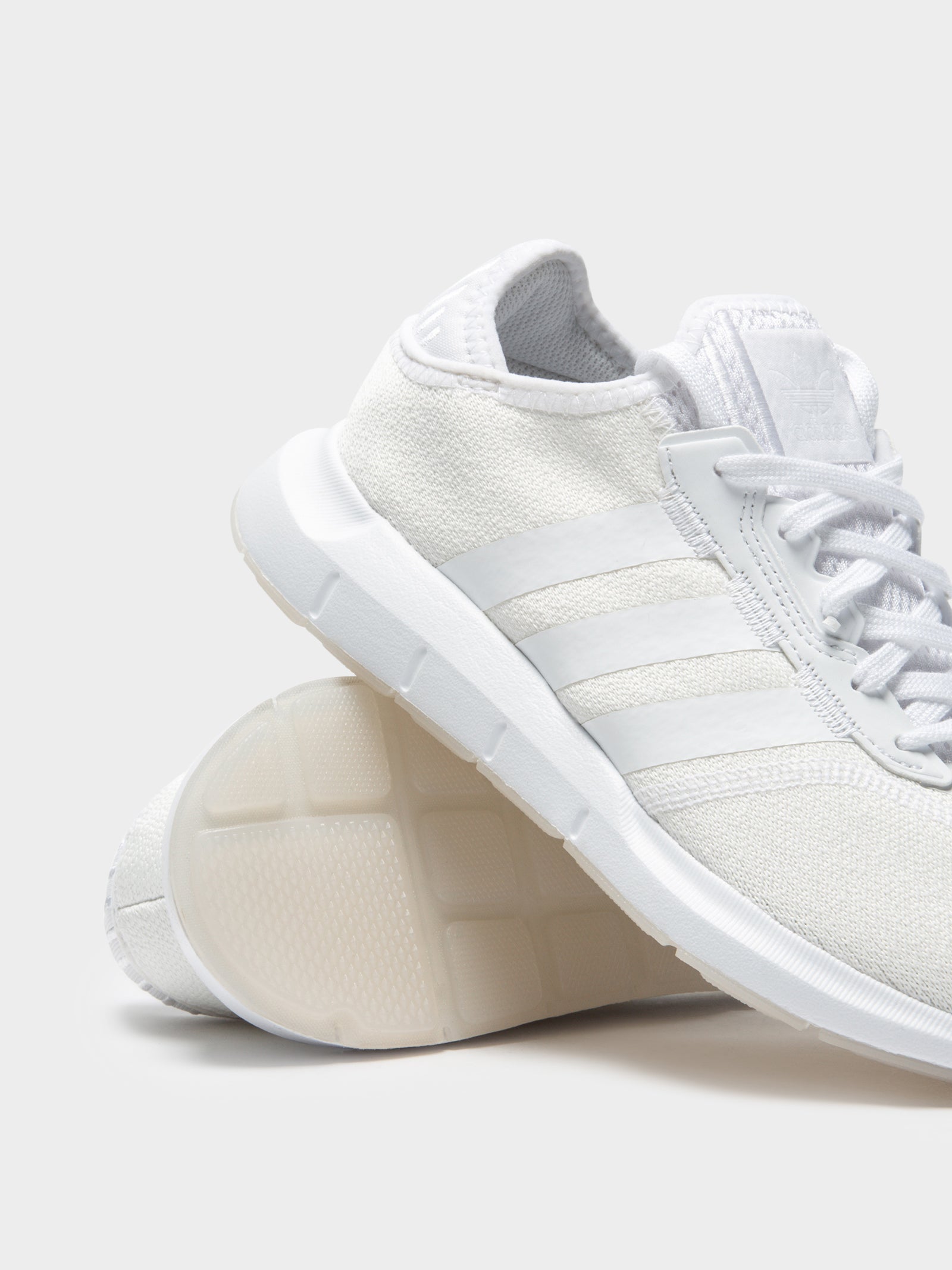 Adidas Womens Swift Run X Sneakers White/Pink Glue Store