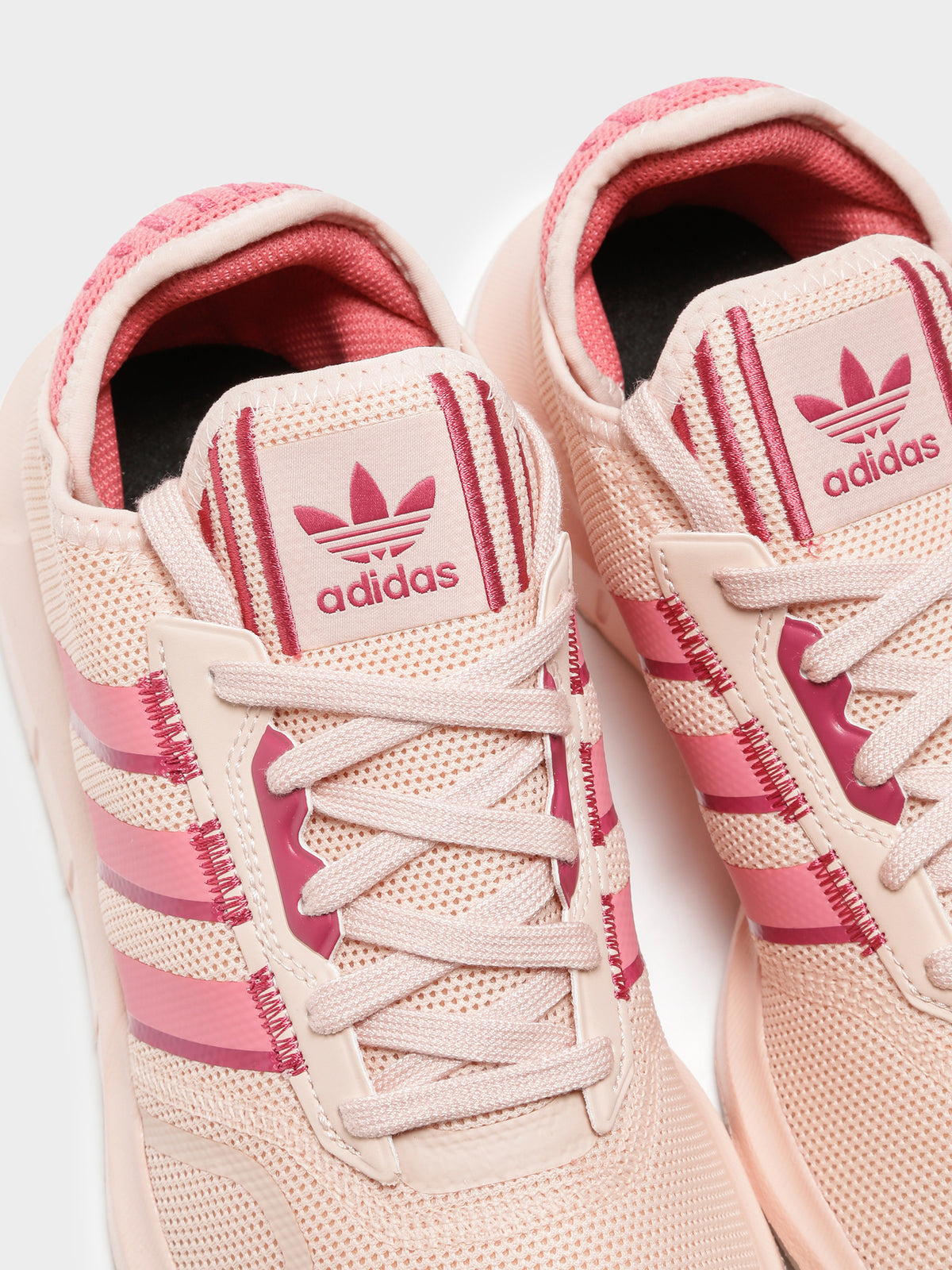Womens Swift Run X Sneakers in Pink