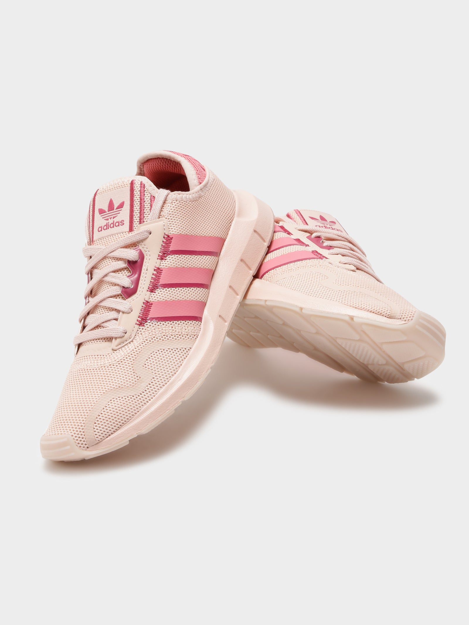 Womens Swift Run X Sneakers