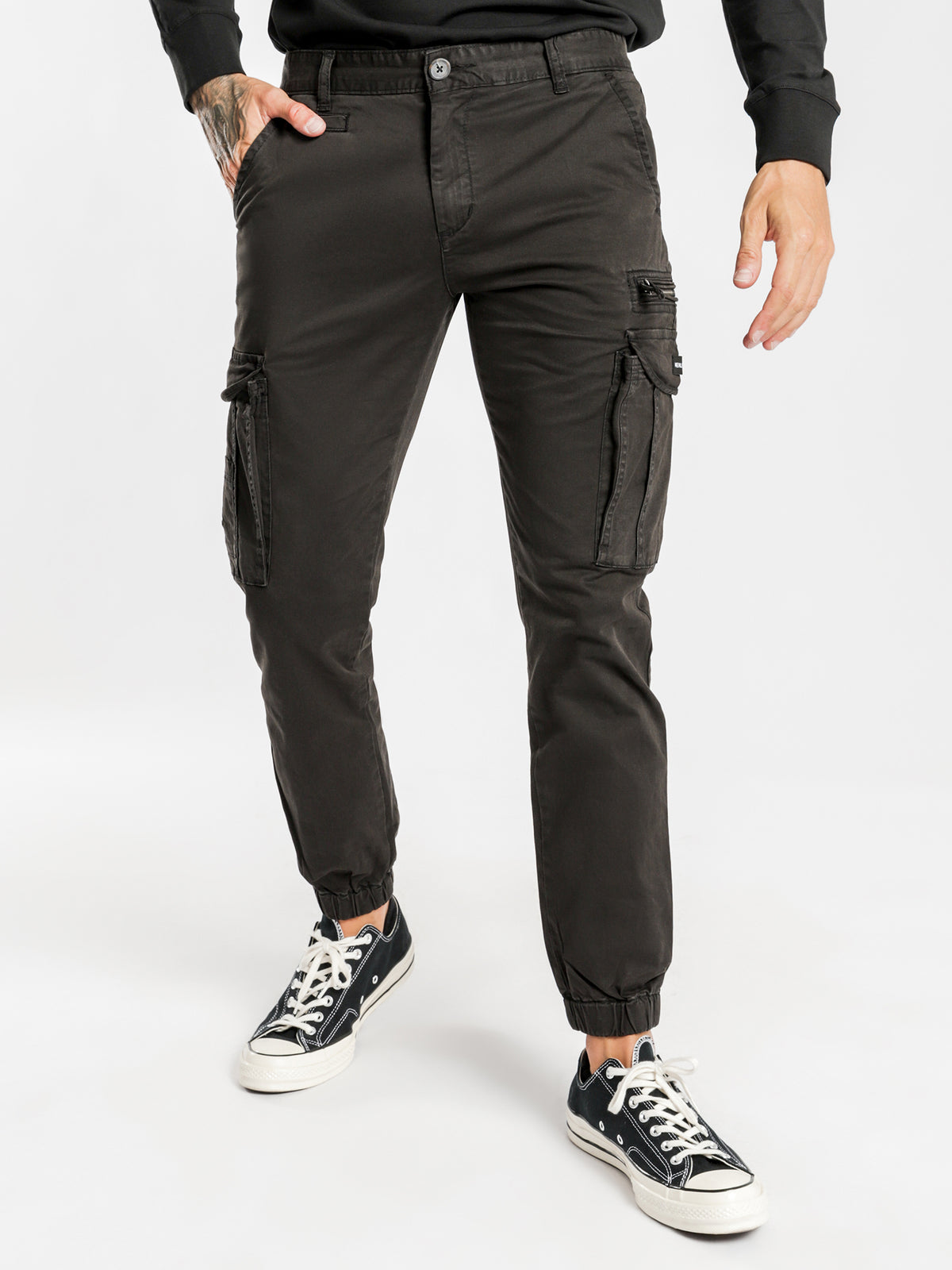 Henleys Eagle Cargo Pants | Black