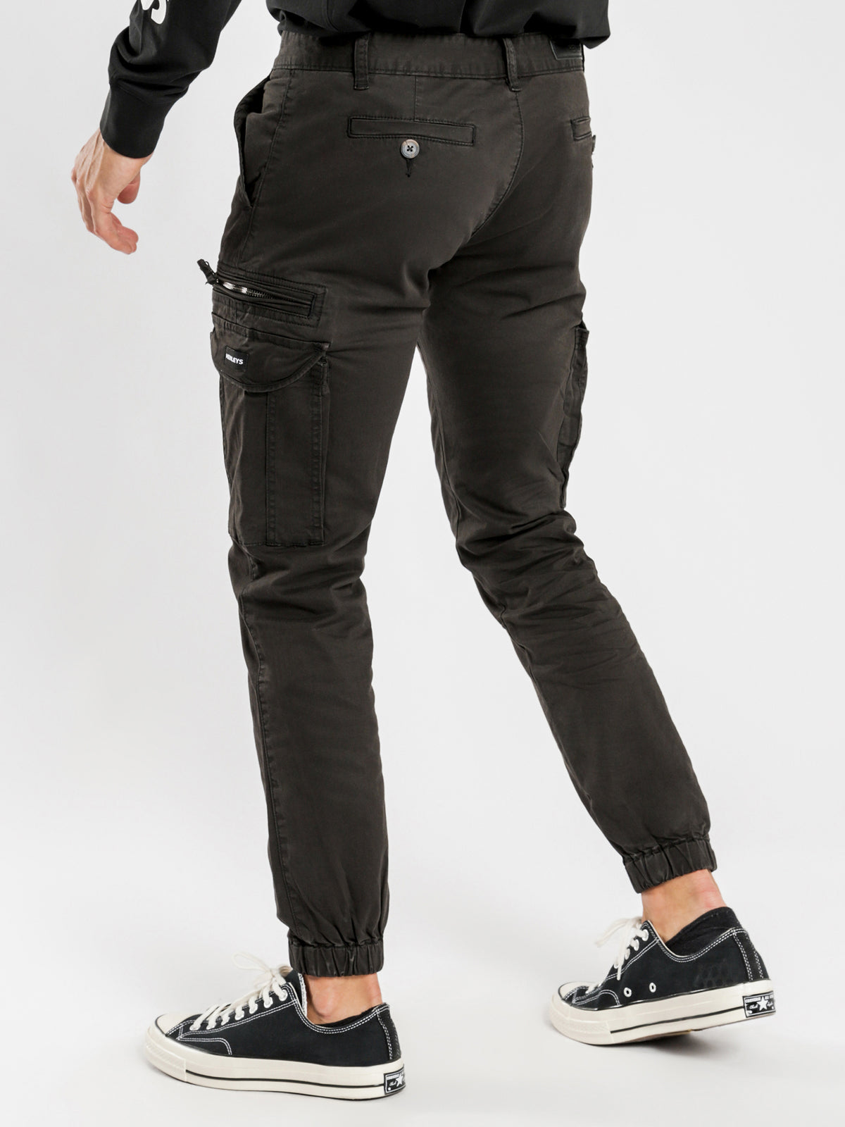 Henleys Eagle Cargo Pants | Black