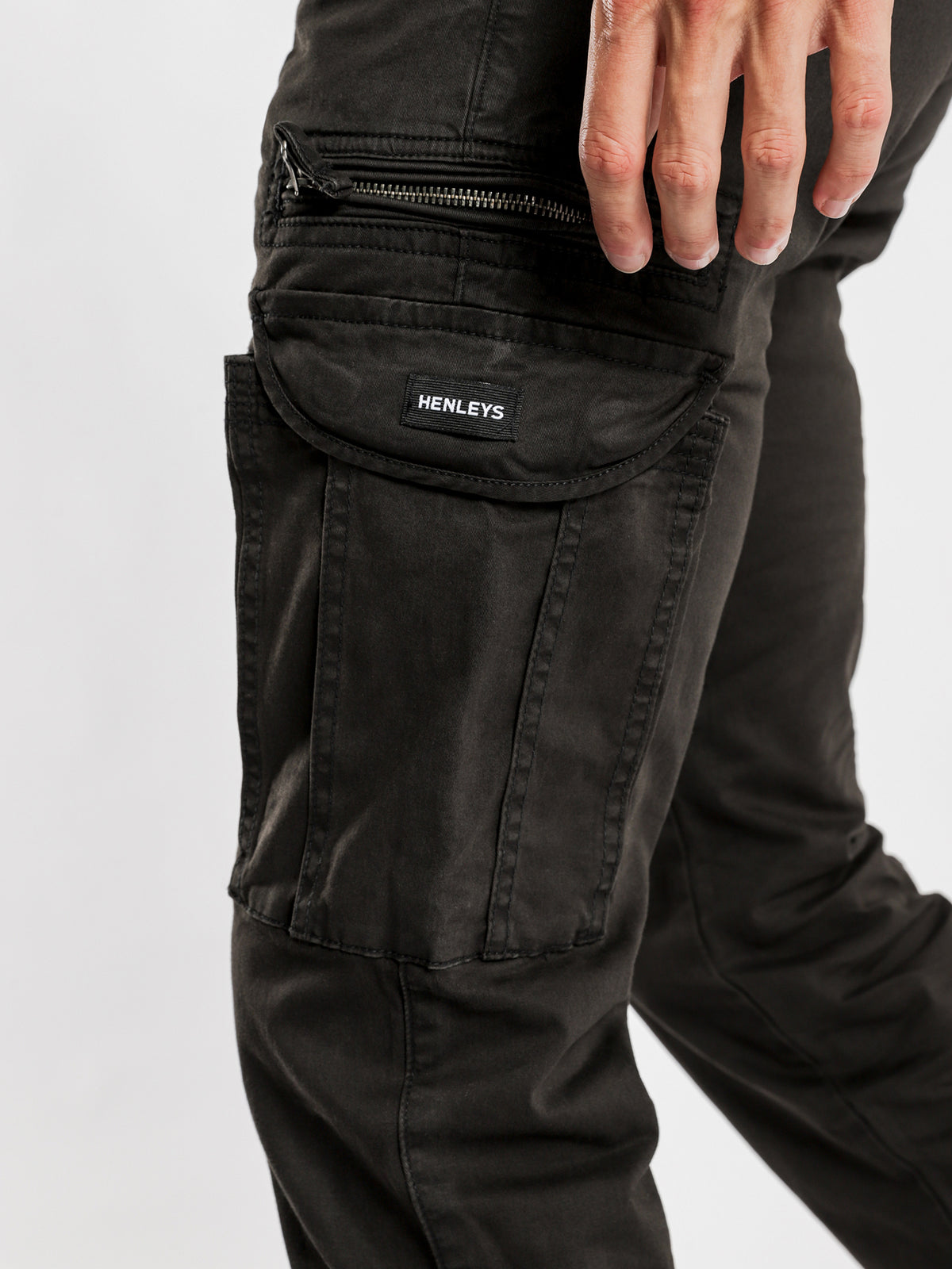 Henleys Eagle Cargo Pants | Black