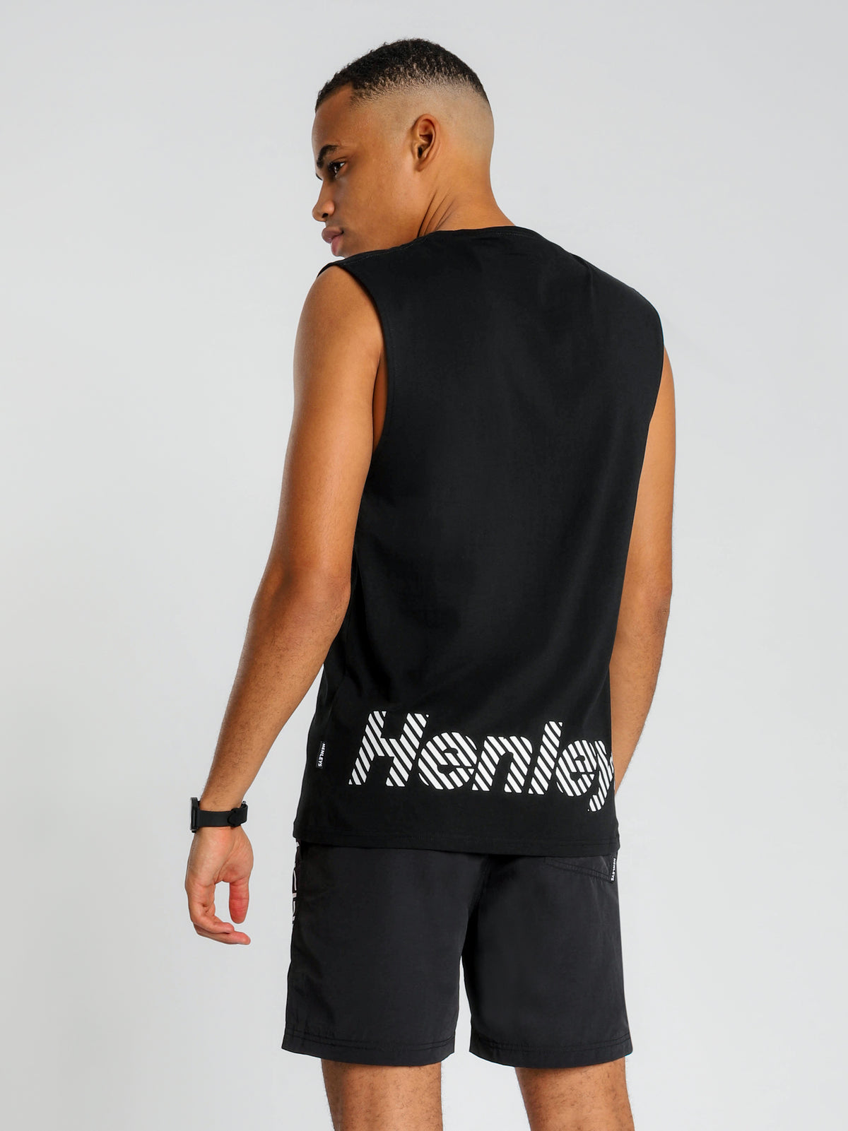 Quinton Muscle Tank in Black