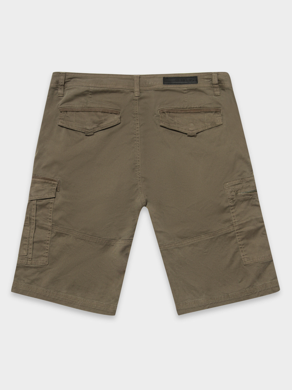 Leon Cargo Shorts in Army Green