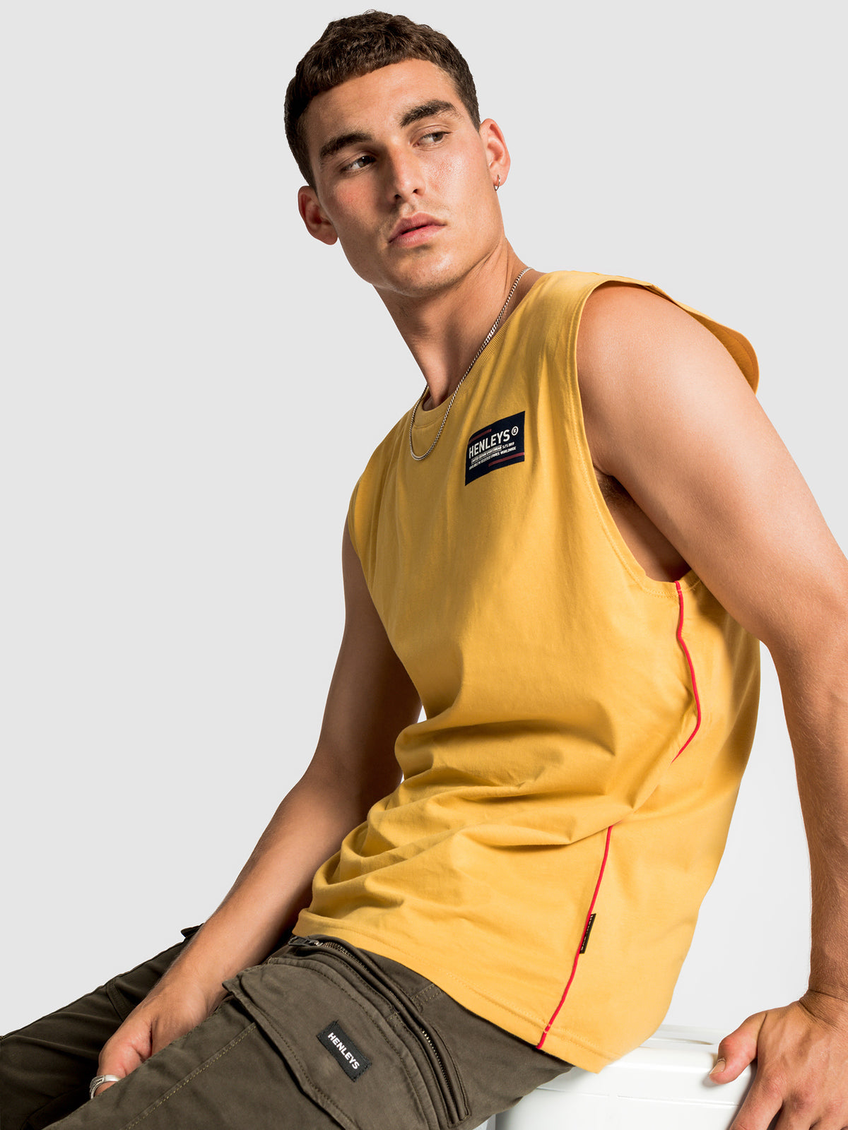 Howard Muscle T-Shirt in Mustard