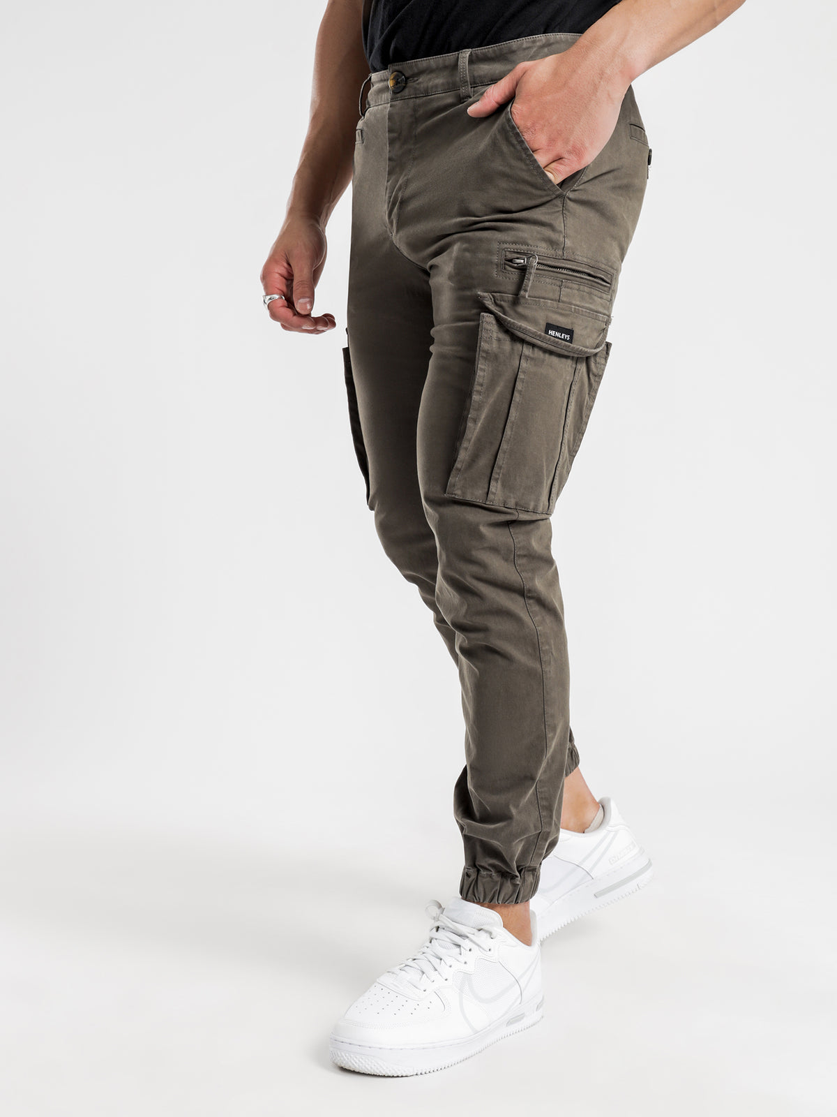 Cargo Pants in Army