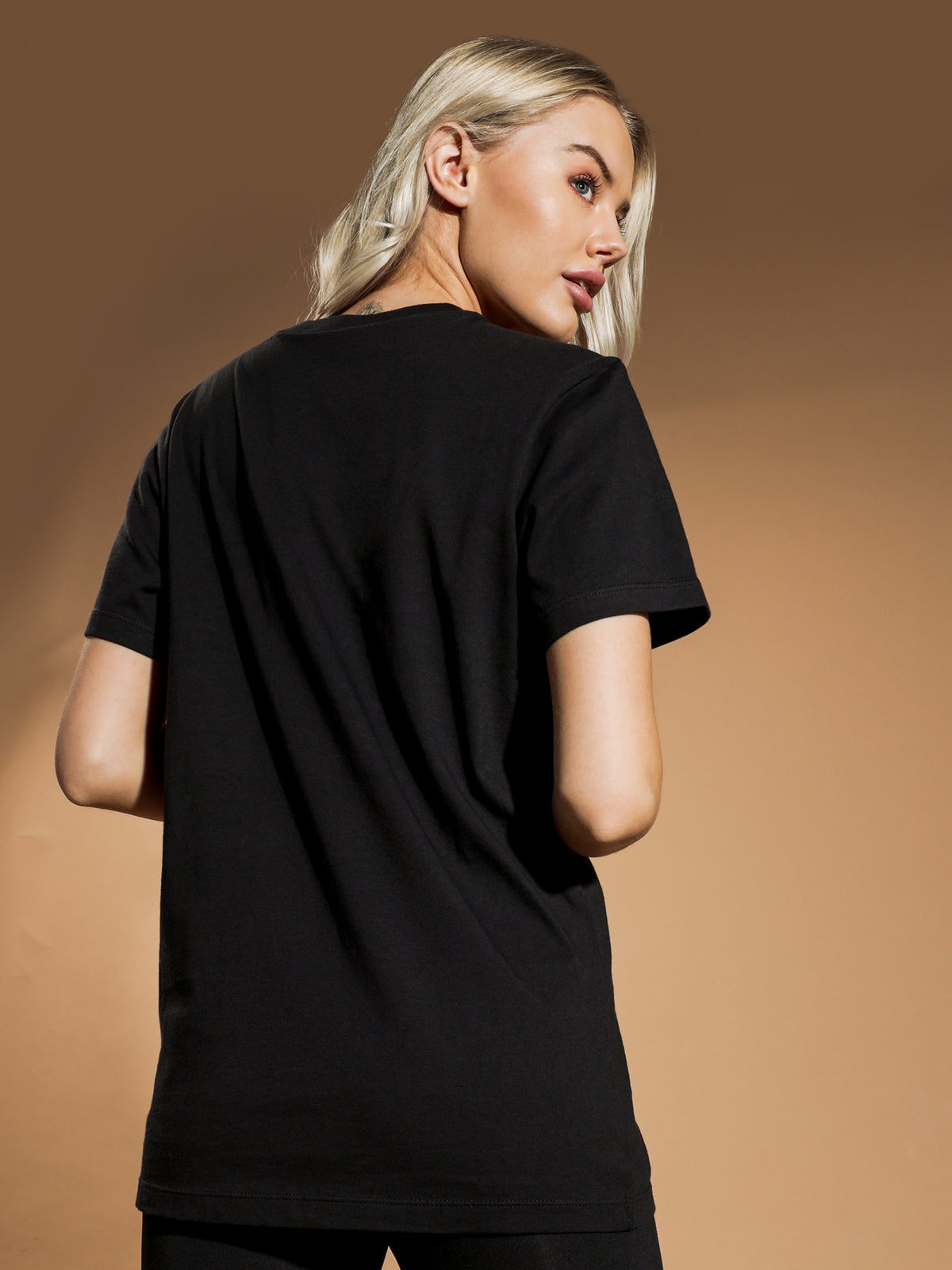 LOUNGEWEAR Adicolor Classics Loose T-Shirt in Black