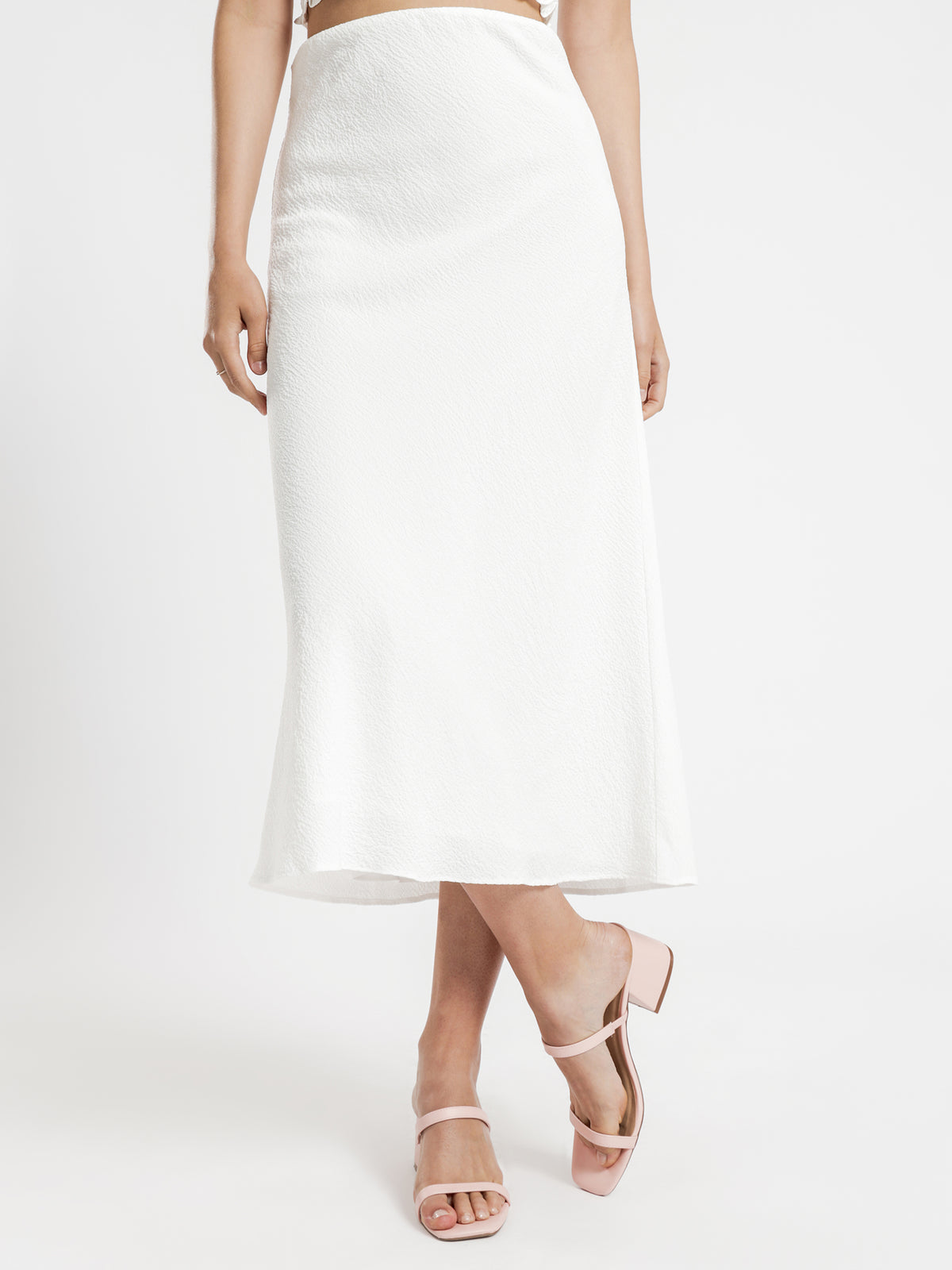 Tia Crinkle Skirt in White