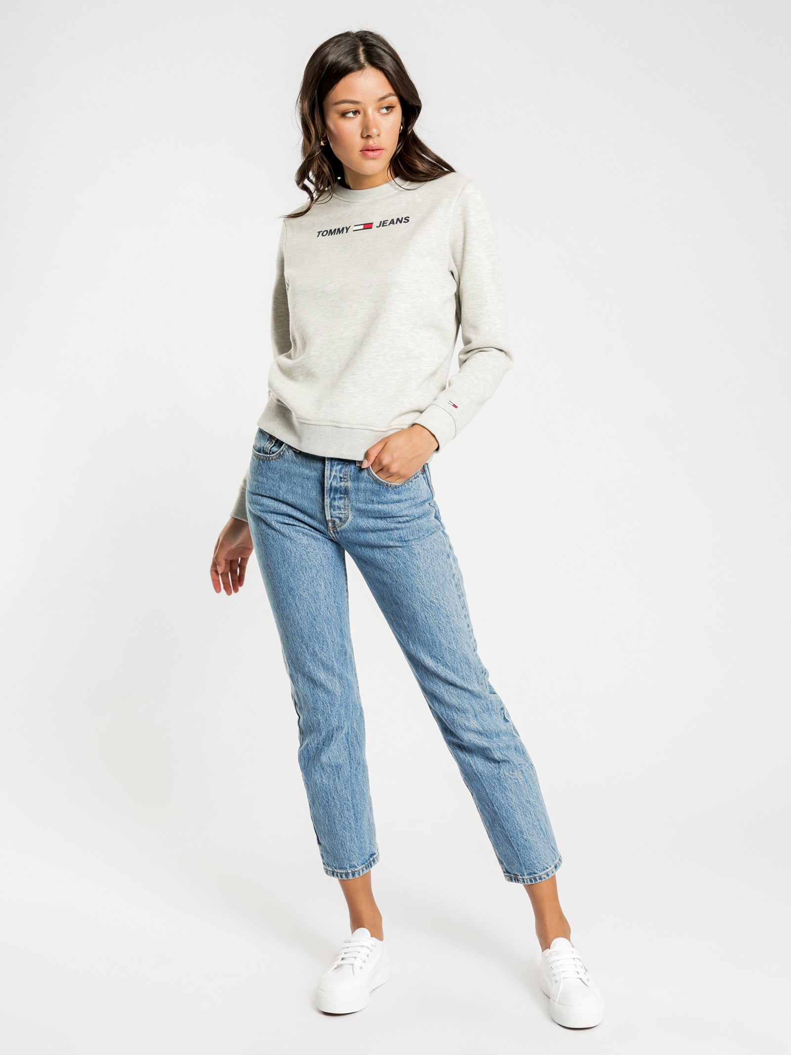 Essential Logo Sweatshirt