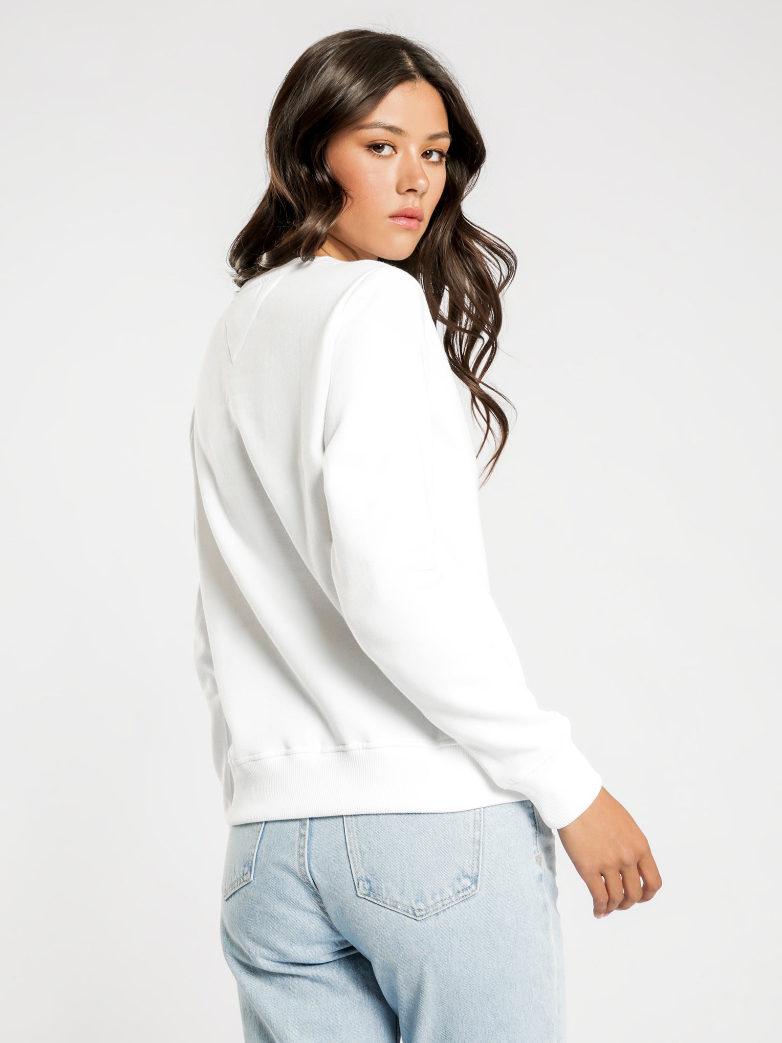 Essential Logo Sweatshirt