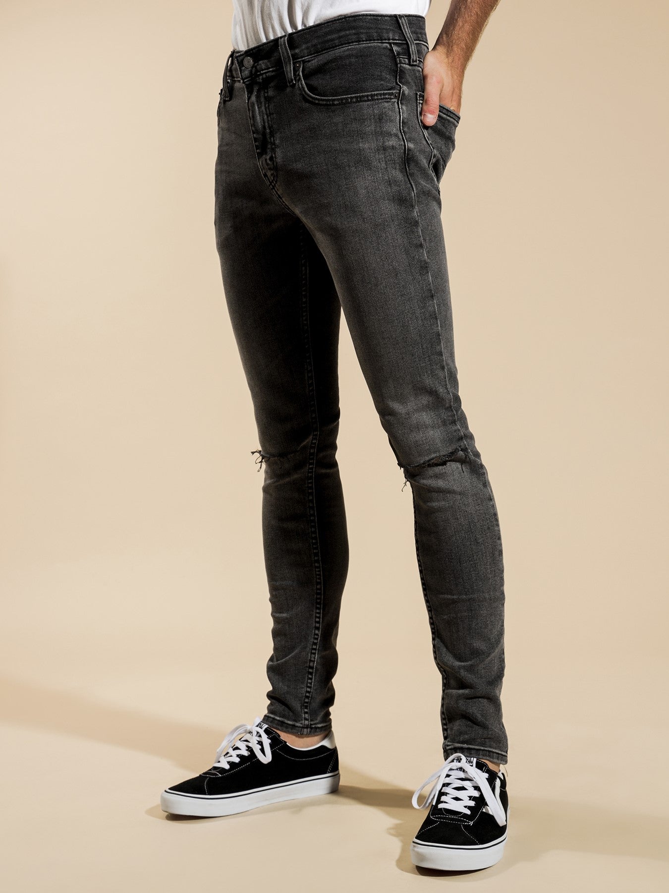 Skinny Tapered Jeans