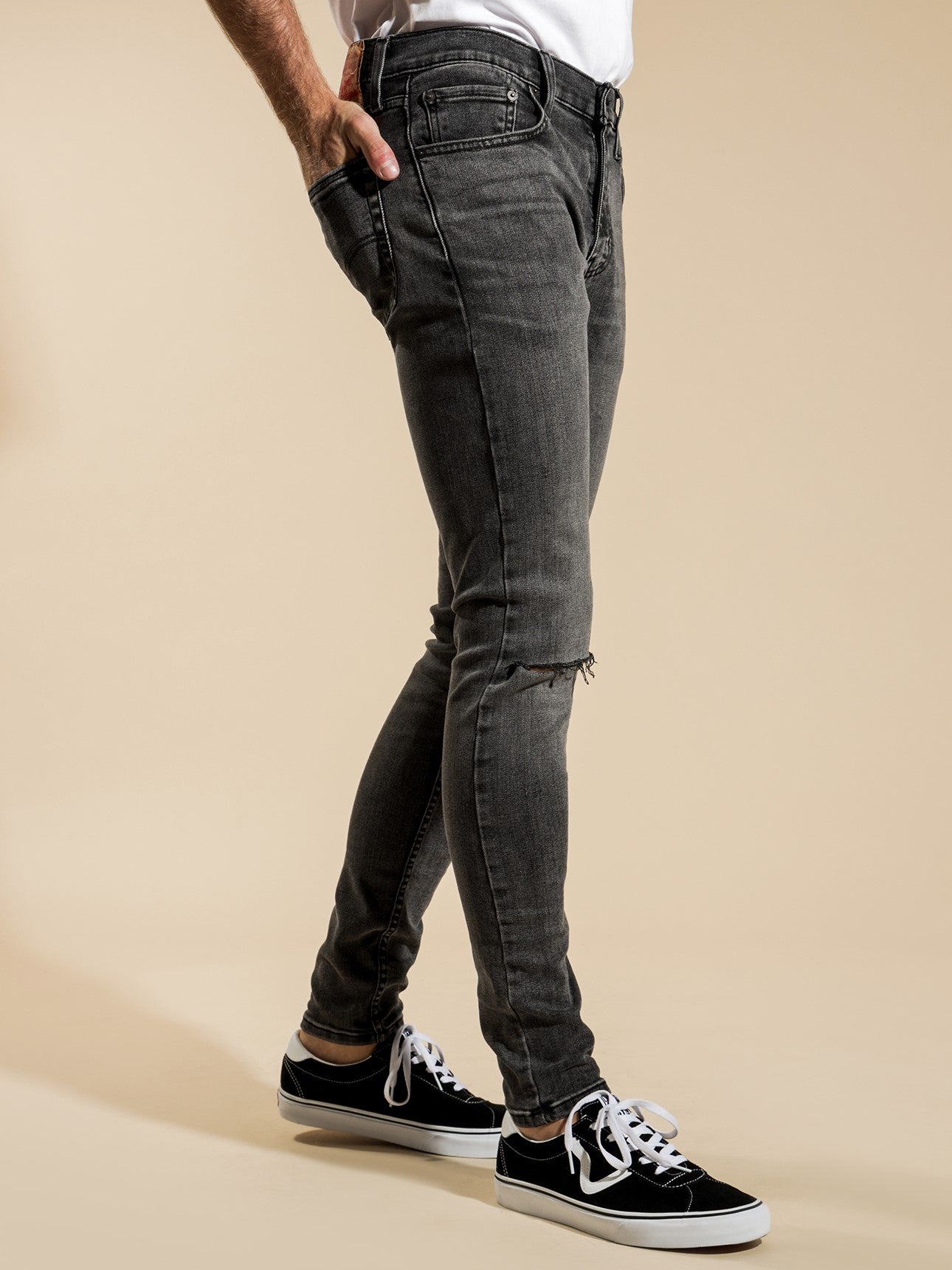 Skinny Tapered Jeans