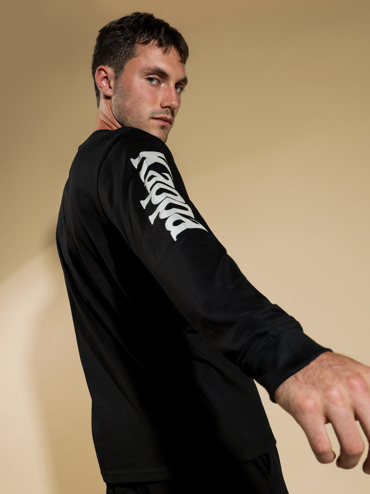 Authentic Defer 2 Man Long Sleeve T-Shirt in Black