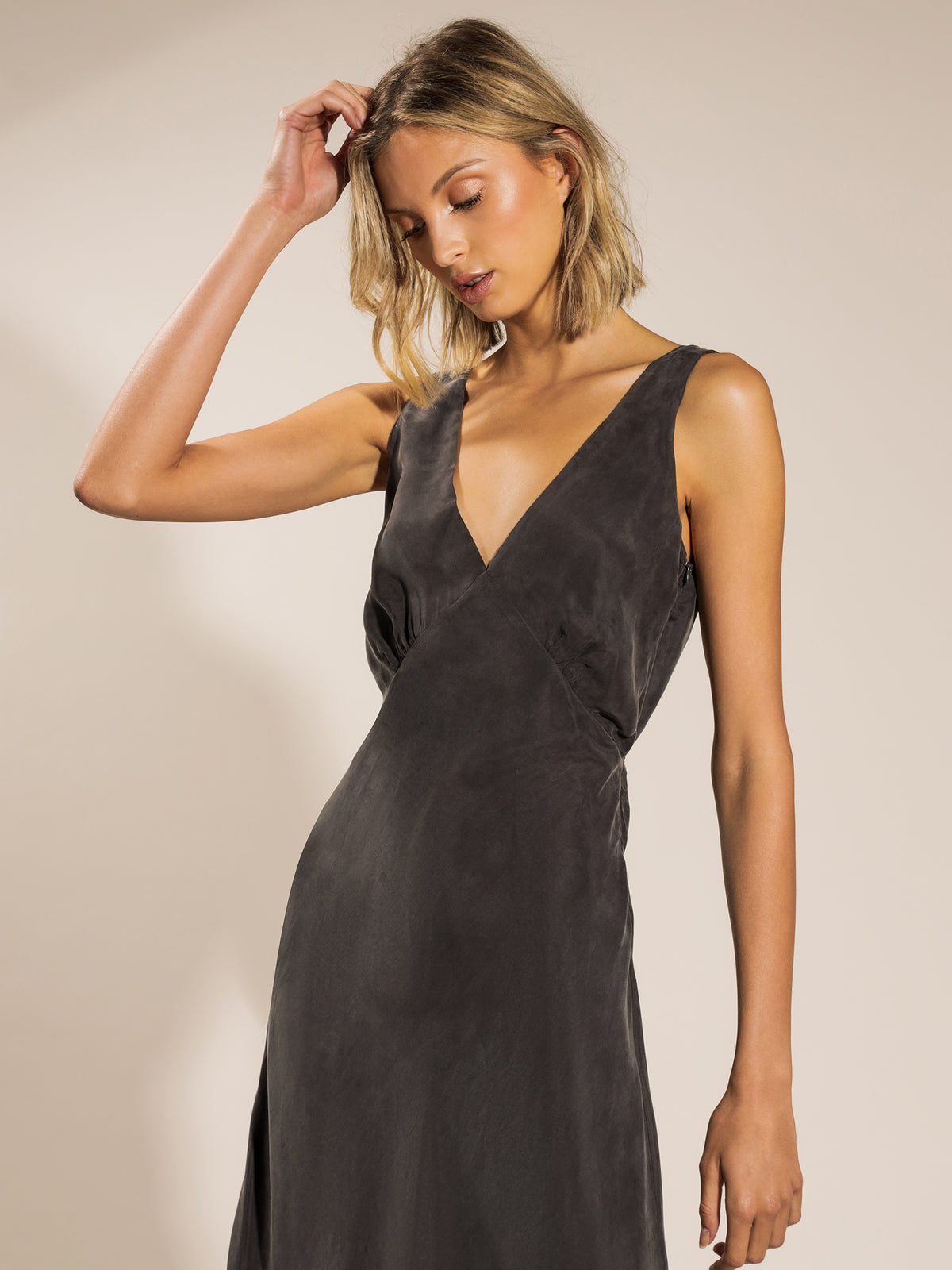 Reese Cupro V Neck Midi Dress in Coal