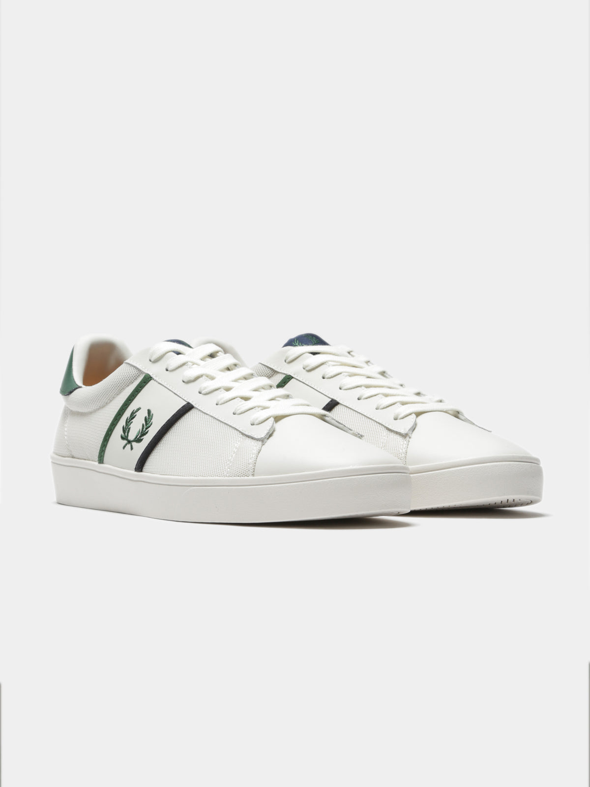 Unisex Spencer Mesh Sneakers in White &amp; Green